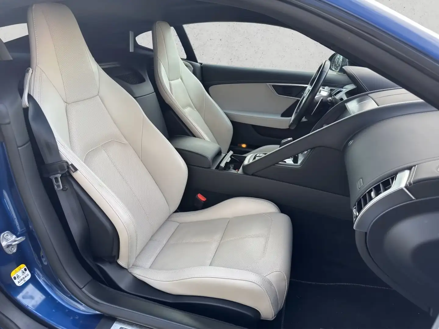 Jaguar F-Type Coupe 2.0 R-Dynamic Bleu - 2