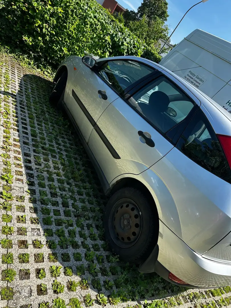 Ford Focus Focus Ambiente Silber - 1