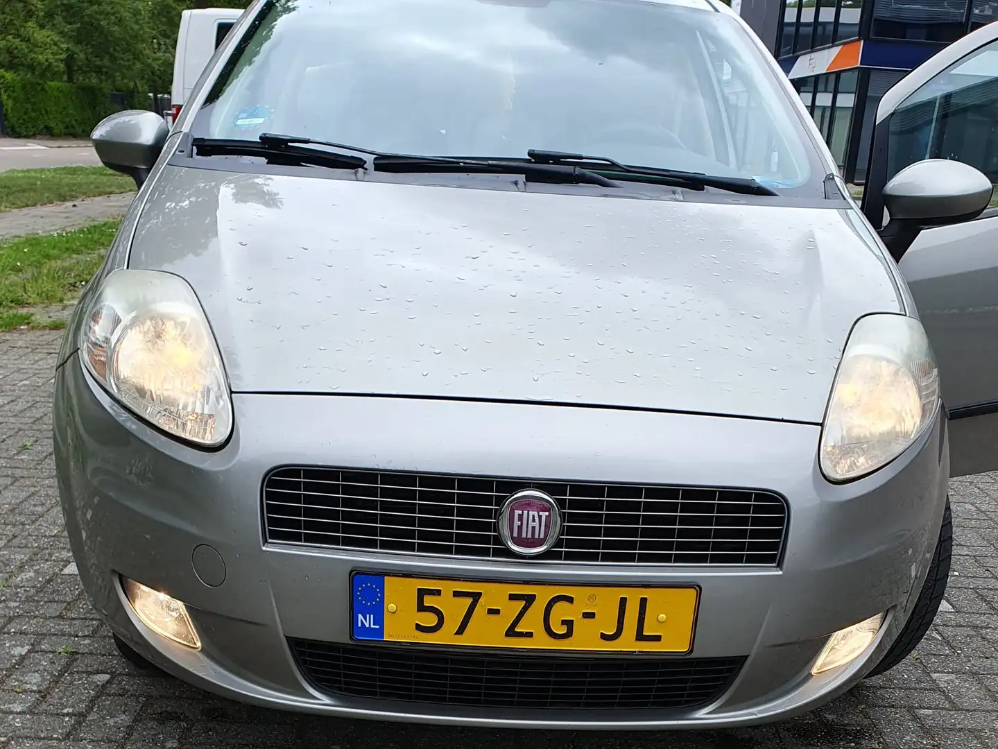 Fiat Punto Punto 1.2 Dynamic Grijs - 1