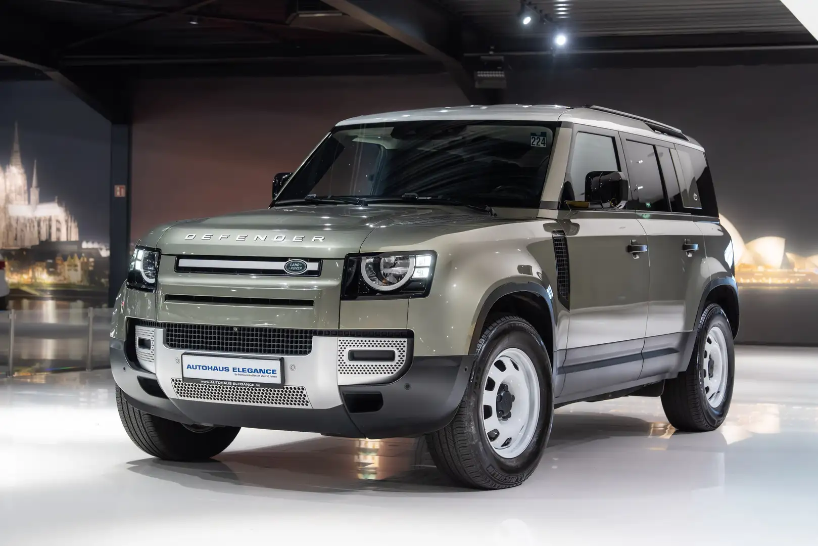 Land Rover Defender 110*1.HAND*EXTR-PAKET*LUFT*360*DAB+*AHK Grün - 2