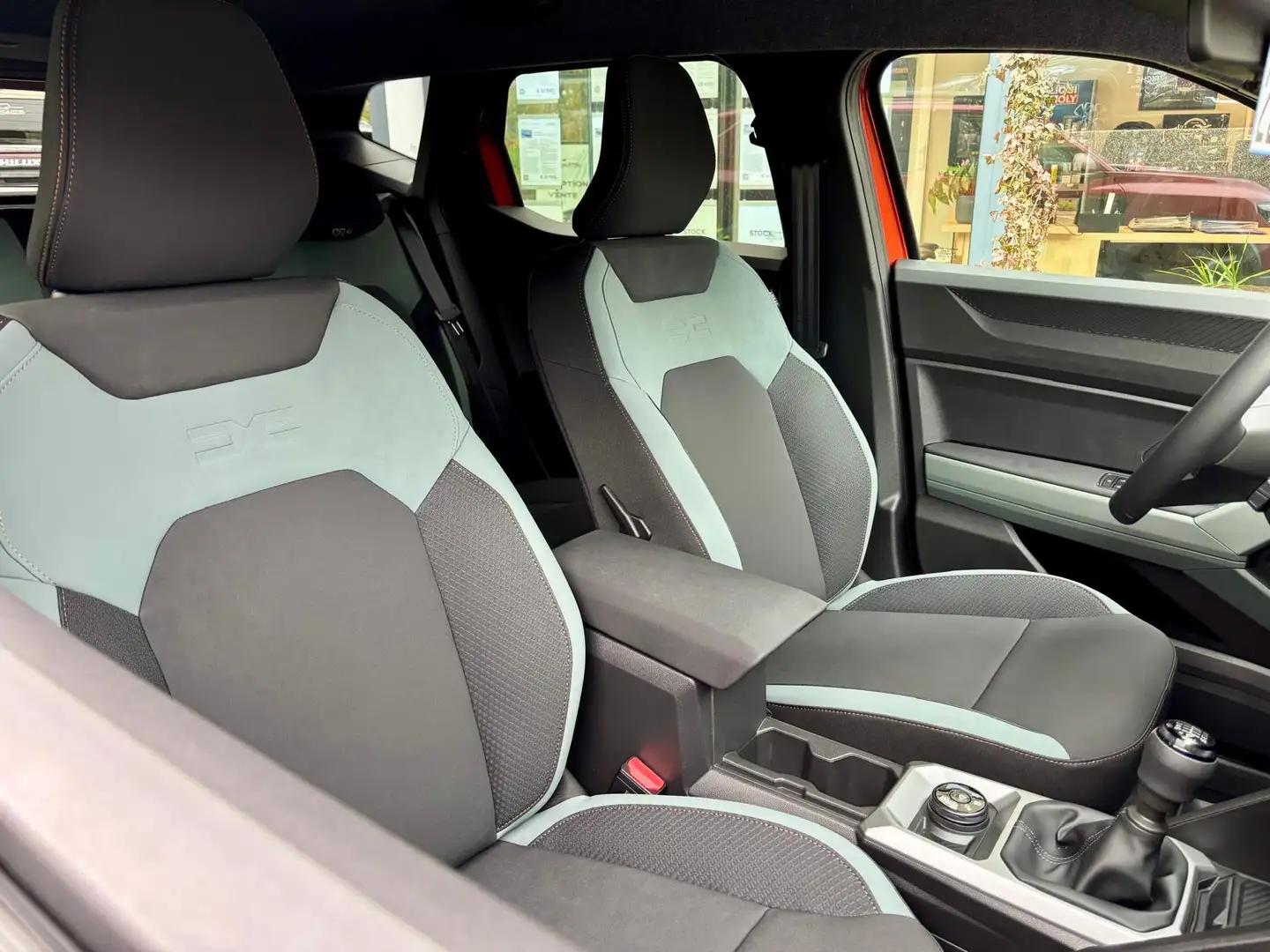 Dacia Duster 1.2 131 CV 4X4 | EXTREME | 28.990 € TVAC Orange - 2