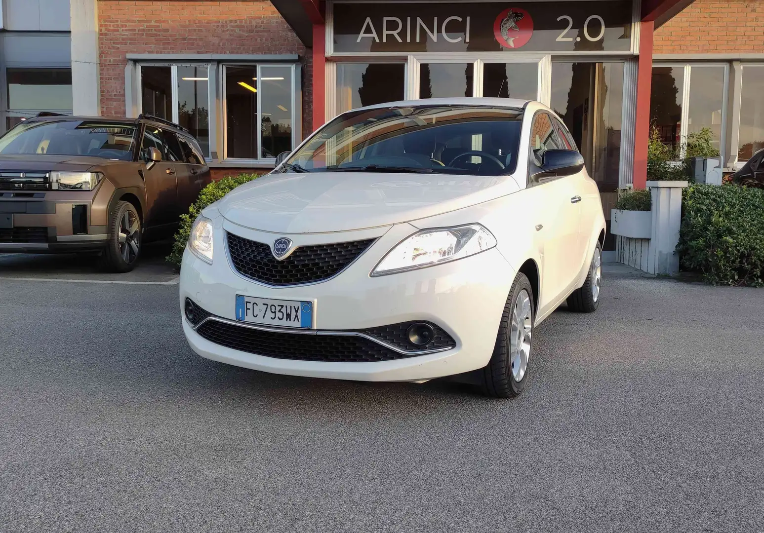 Lancia Ypsilon Ypsilon III 2015 1.2 Gold ecochic Gpl 69cv Bianco - 1