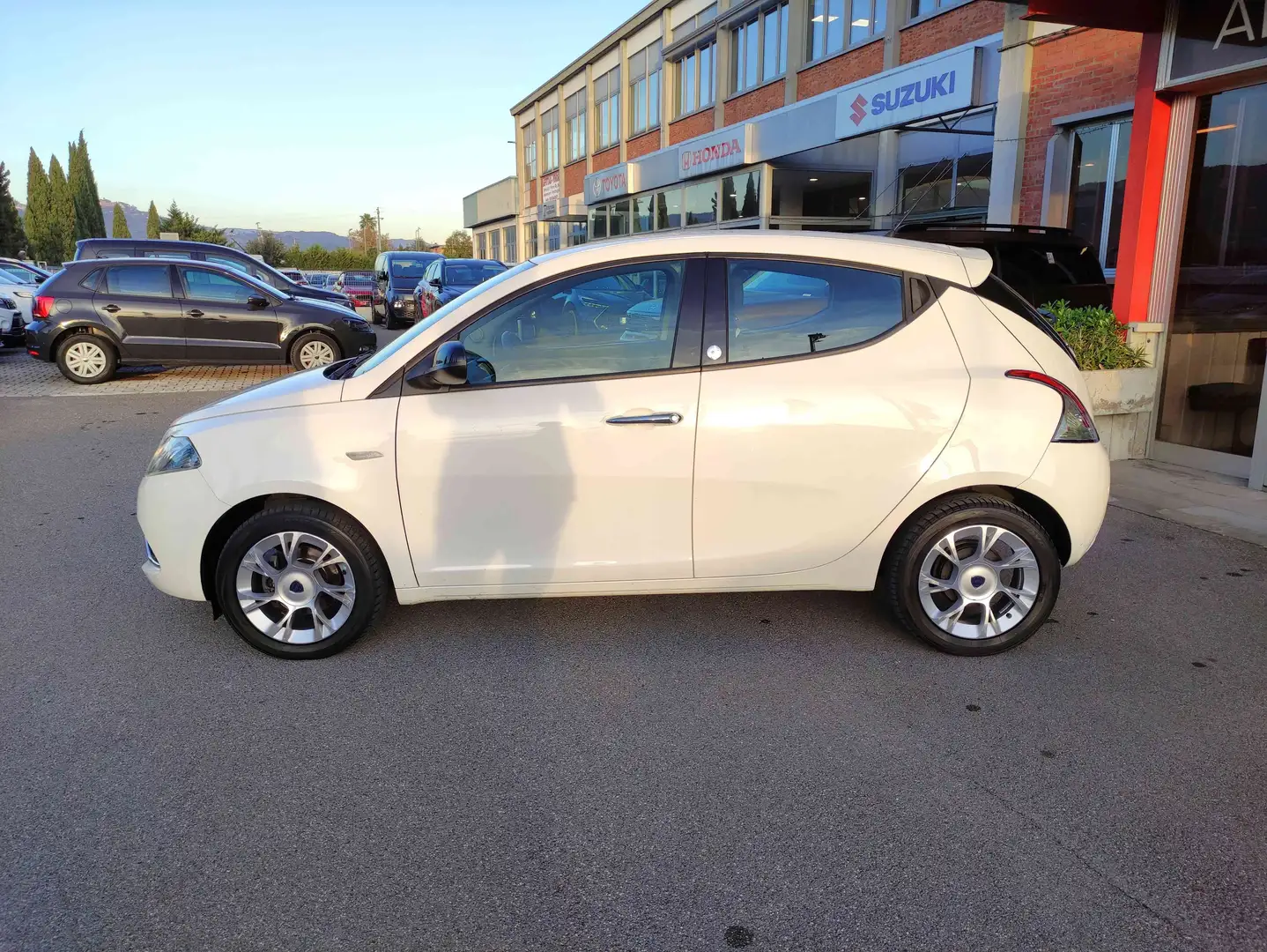 Lancia Ypsilon Ypsilon III 2015 1.2 Gold ecochic Gpl 69cv Bianco - 2