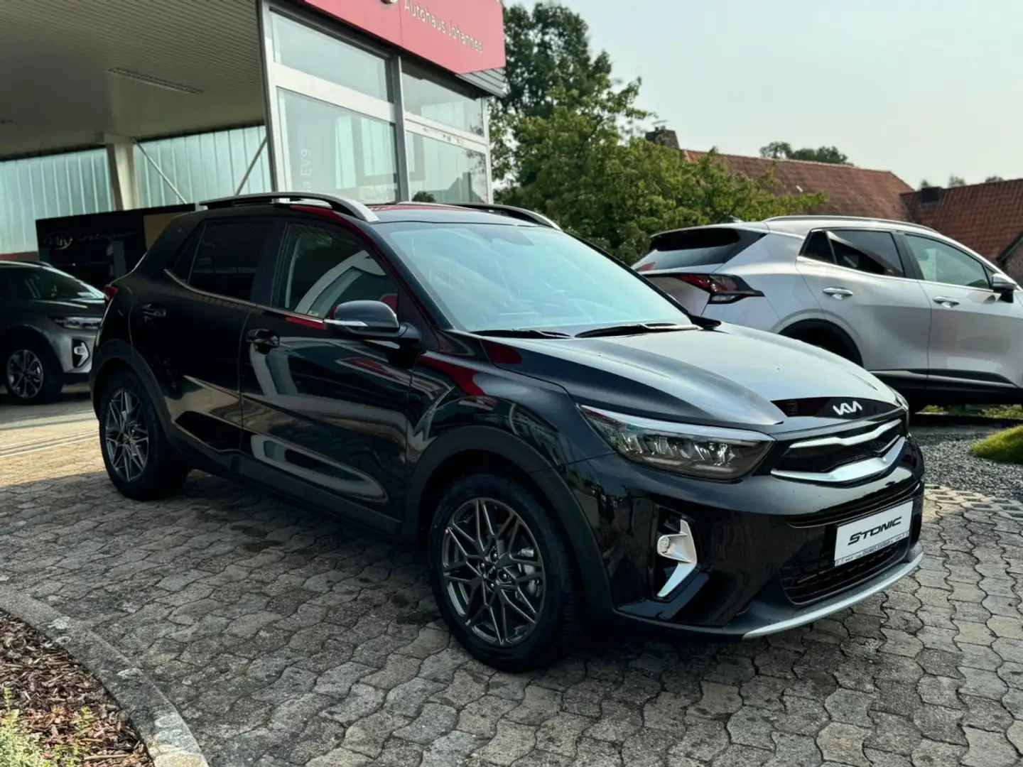 Kia Stonic 1.0 T-GDI 48V Nightline Edition Klima Navi Schwarz - 2