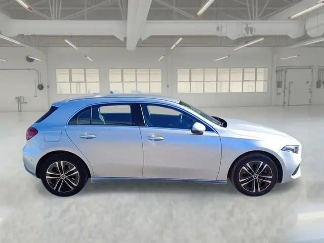 Mercedes-Benz A-Class view 3