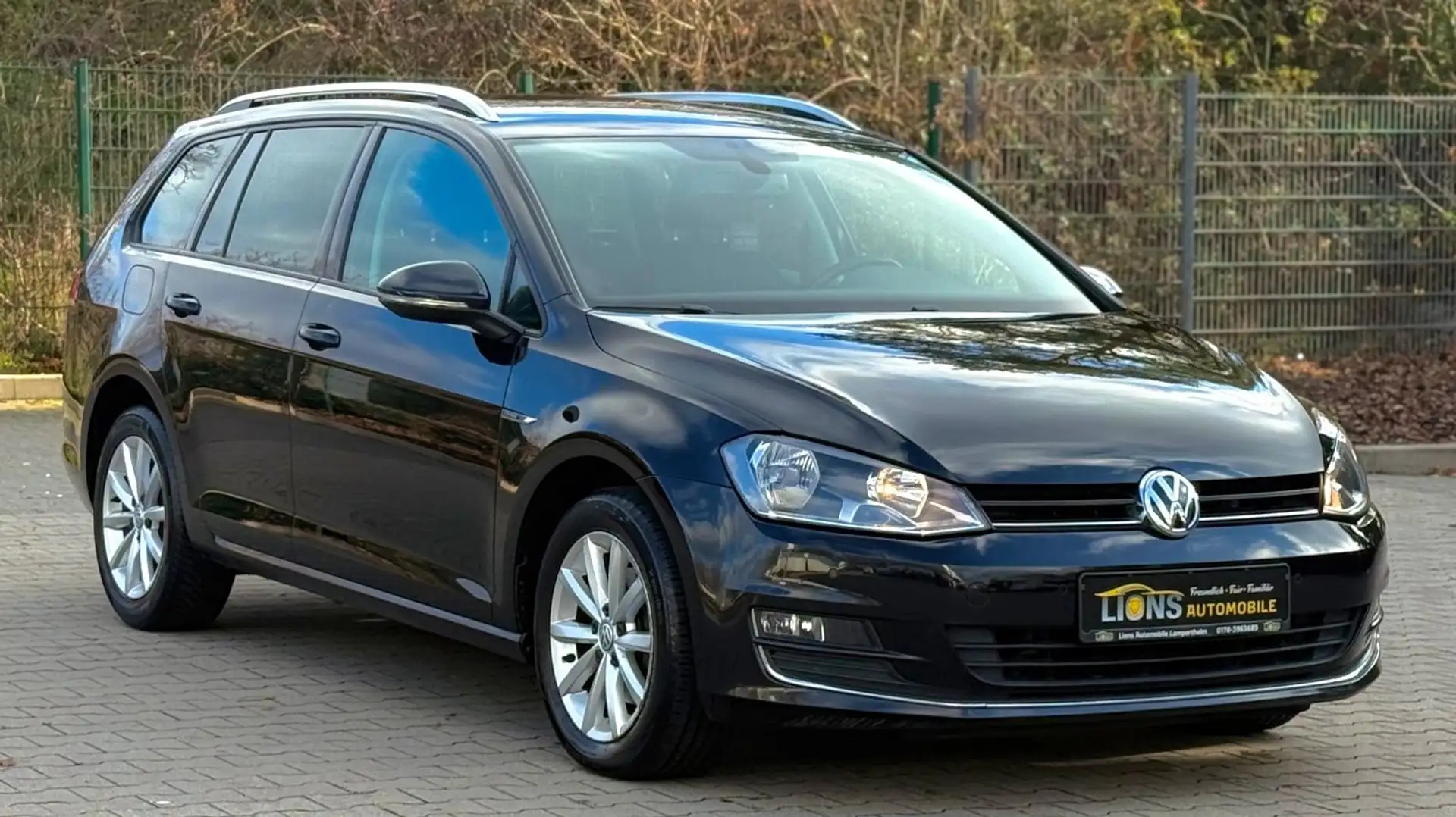 Volkswagen Golf VII Variant Lounge BMT/TÜV NEU/KAMERA/NAVI/ Schwarz - 1