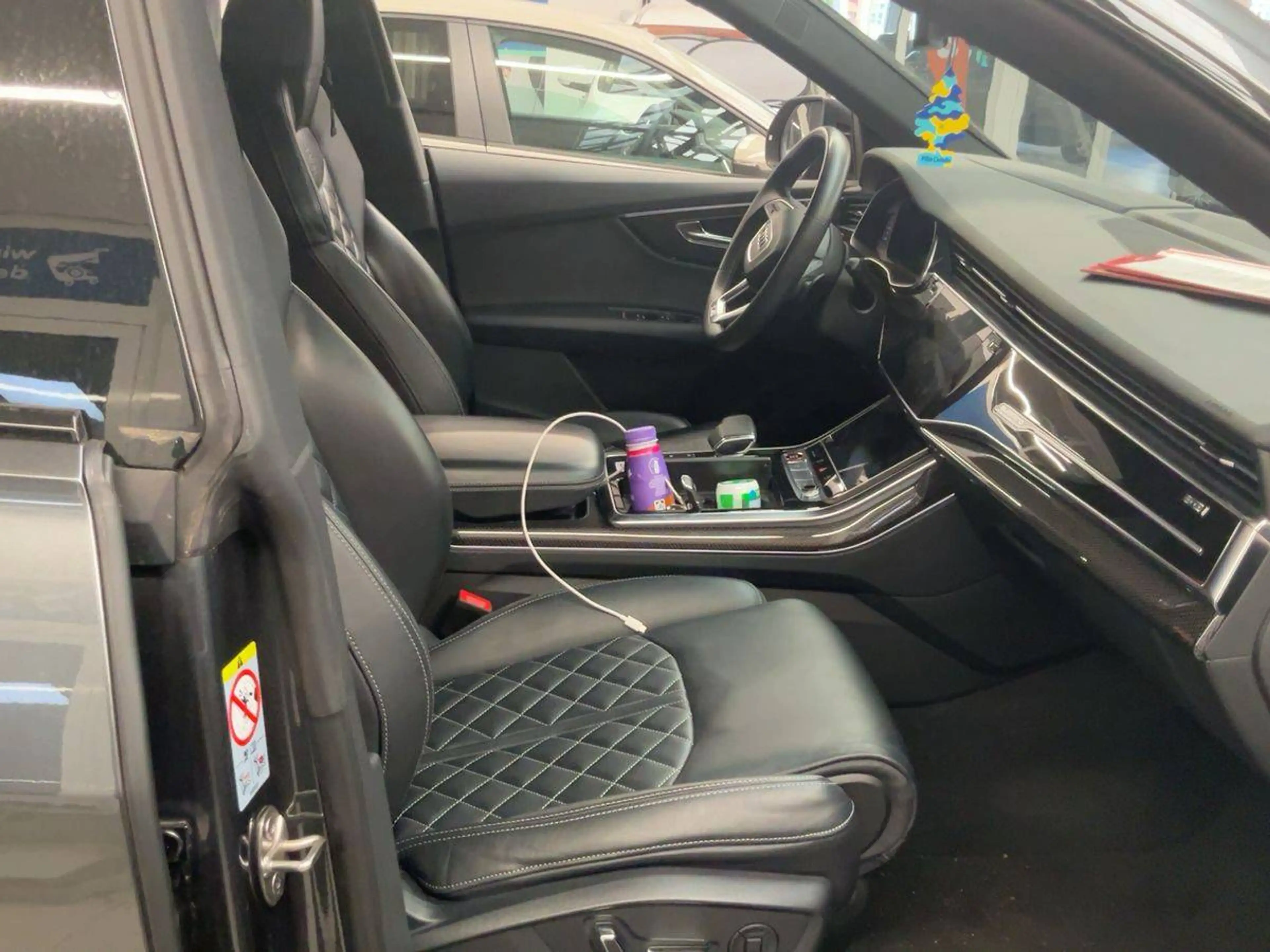Audi SQ8 4.0 TFSI quattro — photo 6