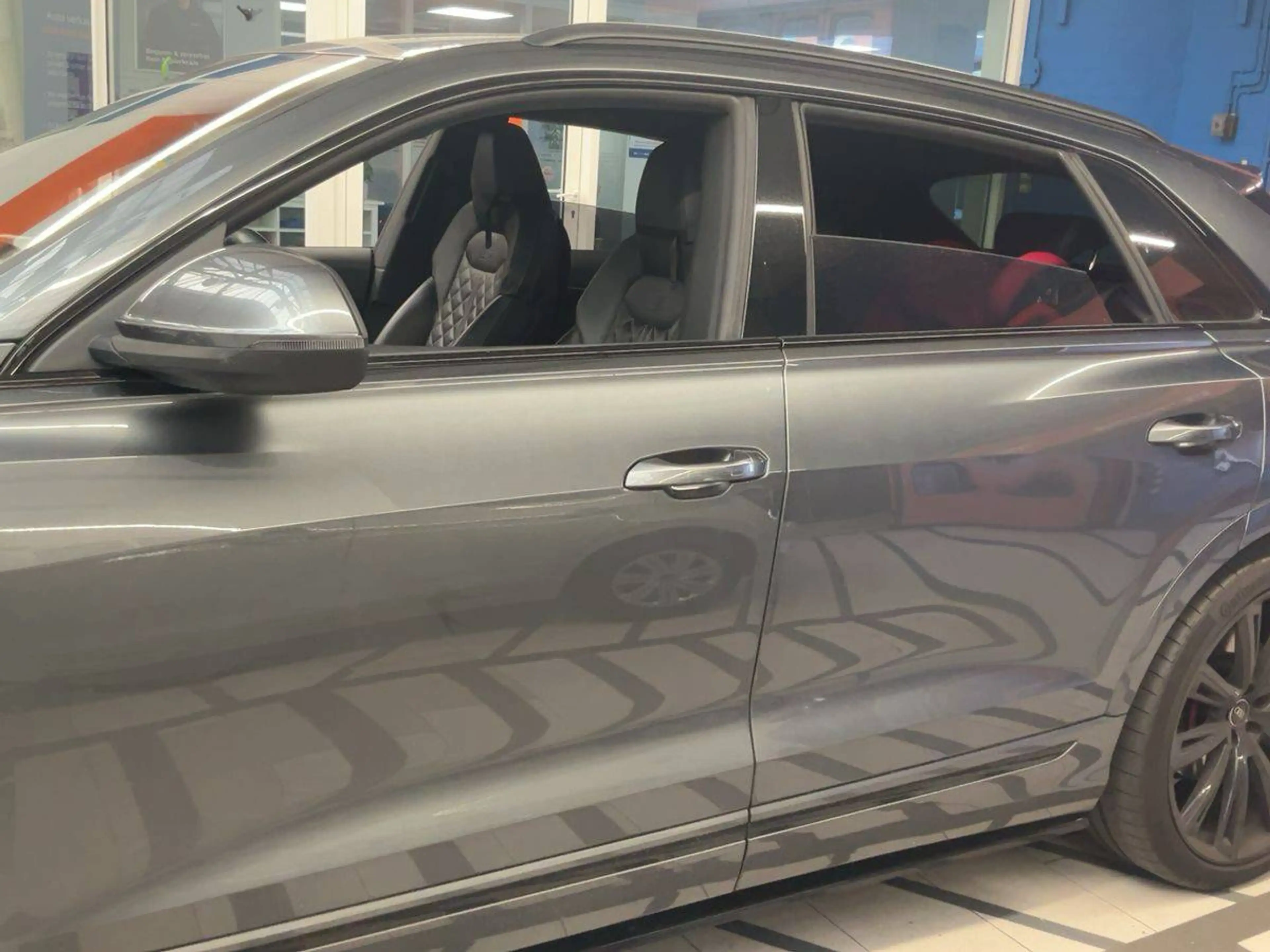 Audi SQ8 4.0 TFSI quattro — photo 4
