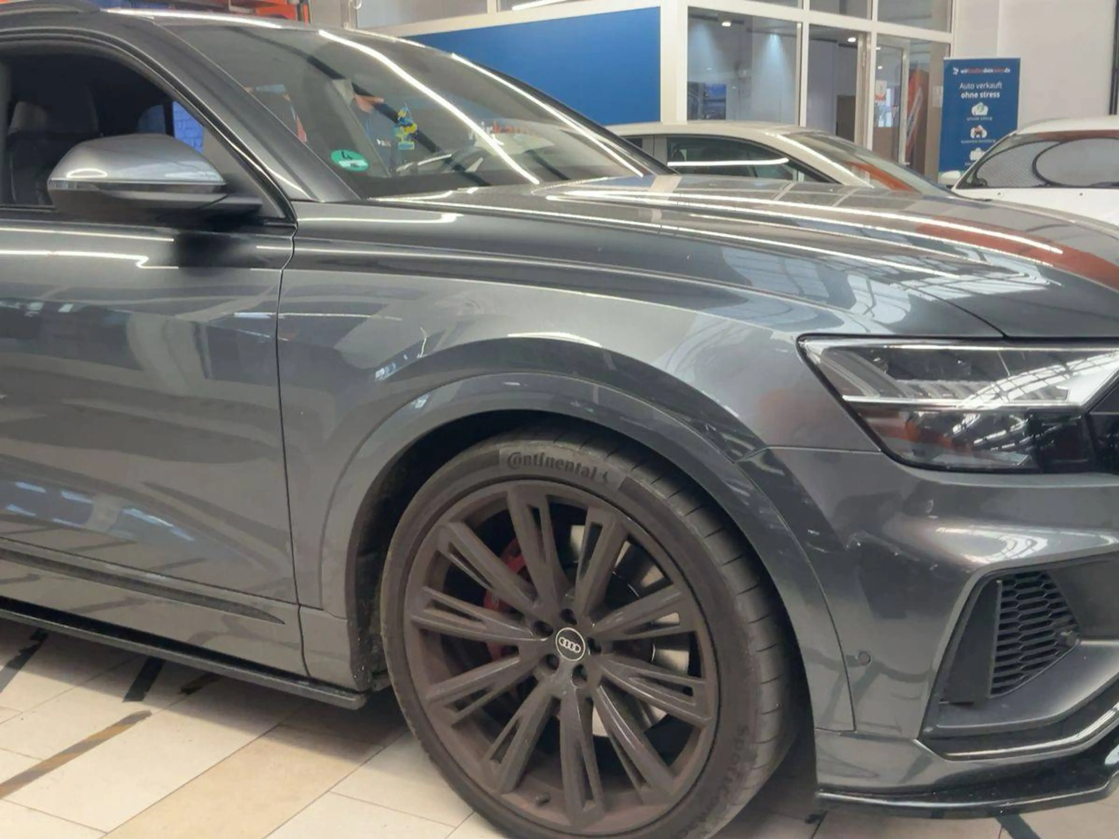 Audi SQ8 4.0 TFSI quattro — photo 13