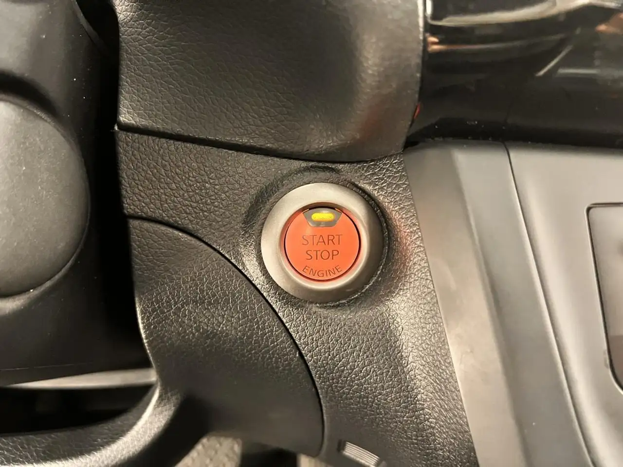Nissan Sentra снимка Nissan Sentra