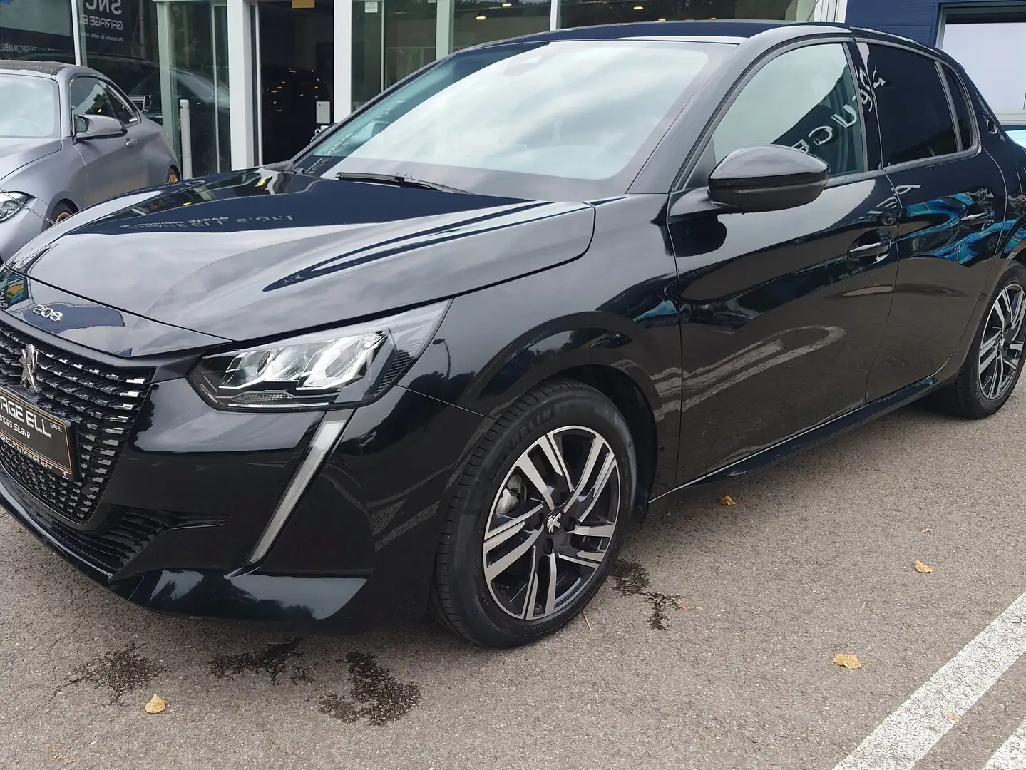Peugeot 208 208 EAT8 Allure Noir - 1