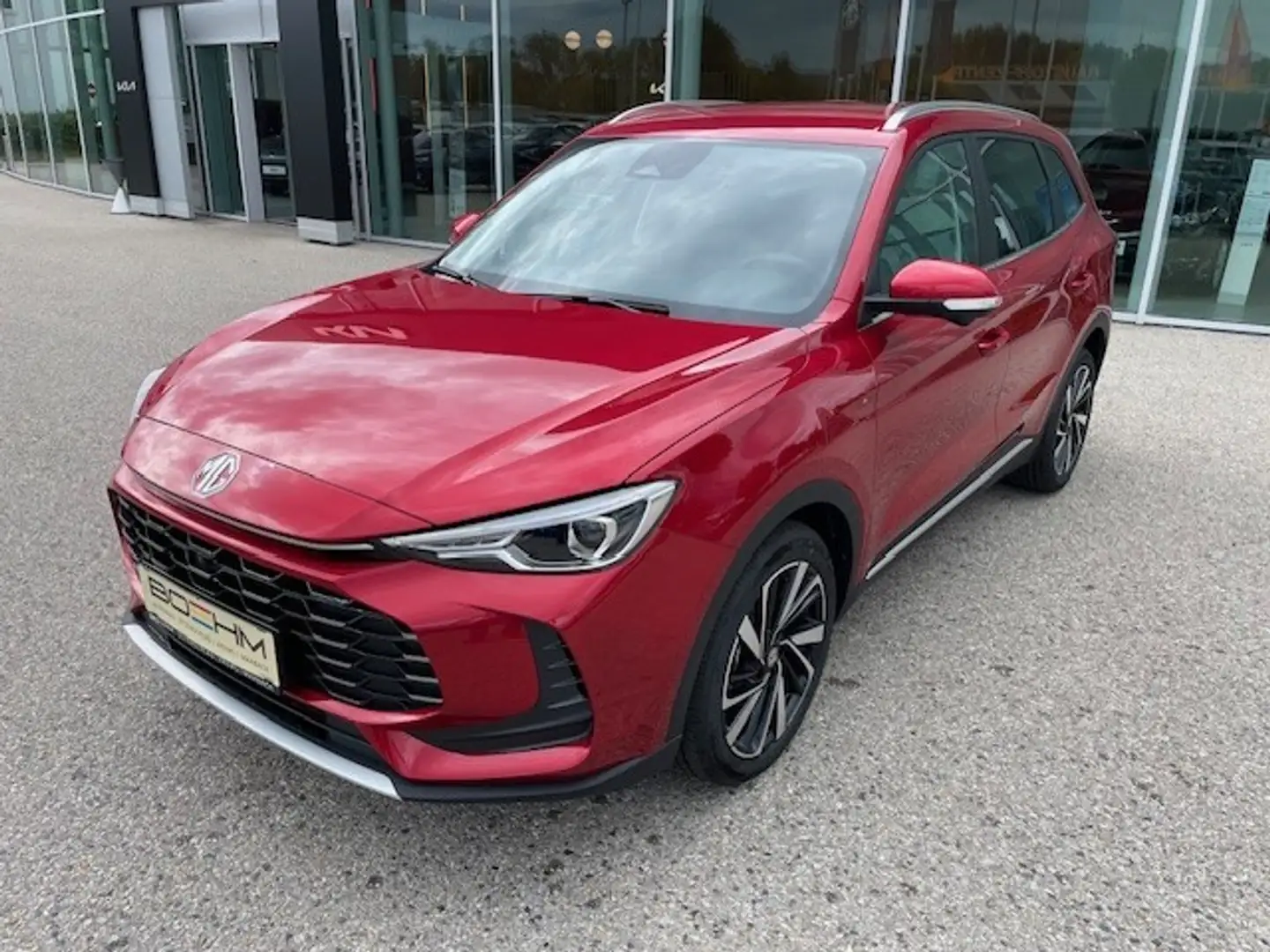 MG ZS 1.5 Hybrid+ Luxury Rouge - 1