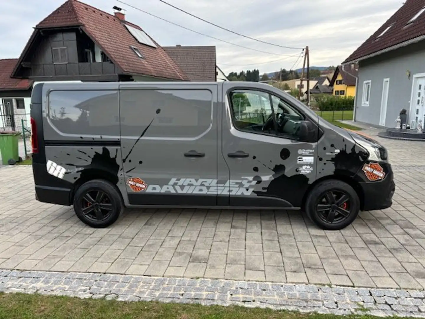 Renault Trafic - 2