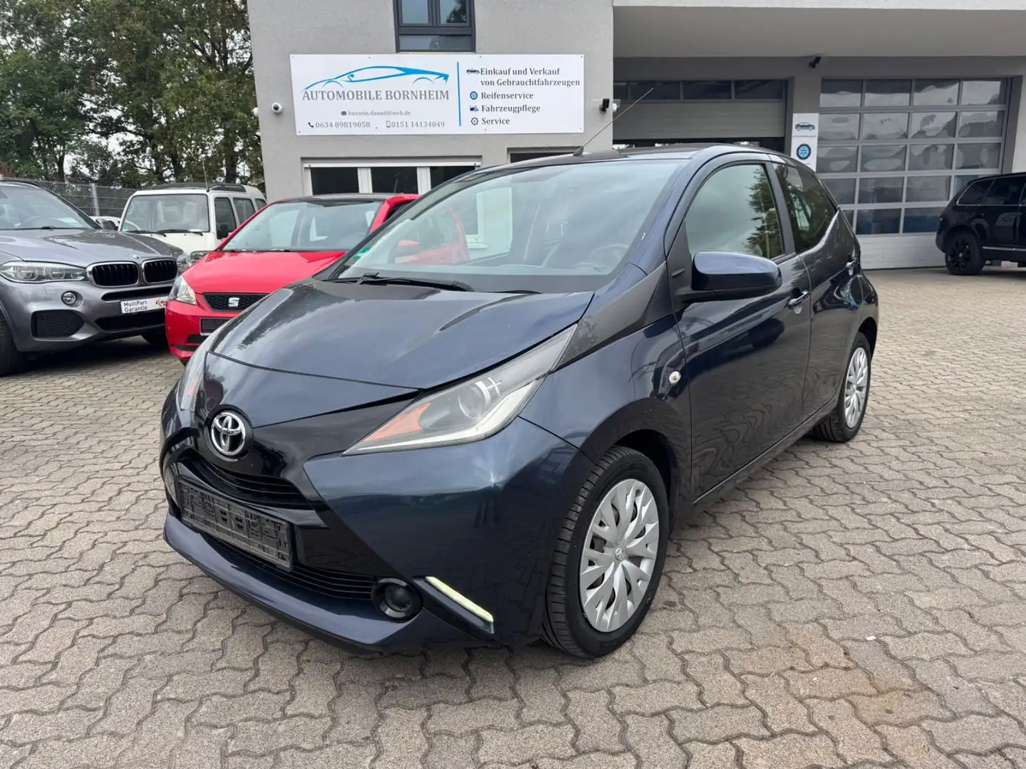 Toyota Aygo AYGO x-play Blau - 1