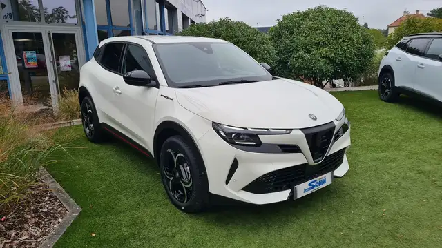 Alfa Romeo Junior 1.2 IBRIDA 145CH SPECIALE E-DCT6