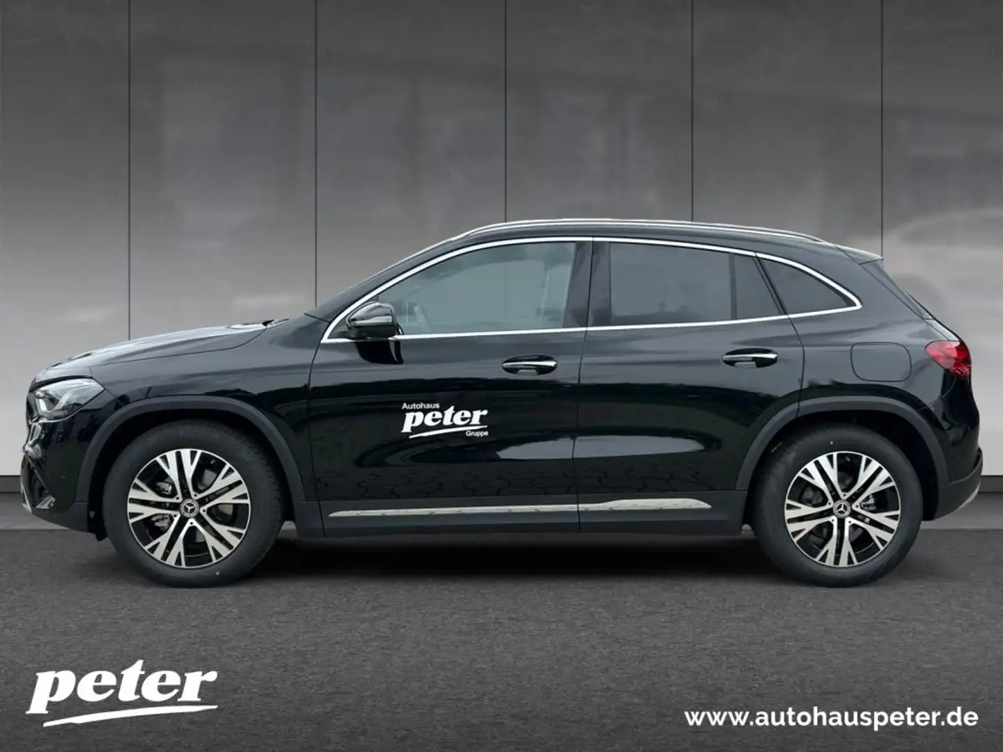 Mercedes-Benz GLA 200 Progressive Edition, Mulitbeam, AHV Schwarz - 2