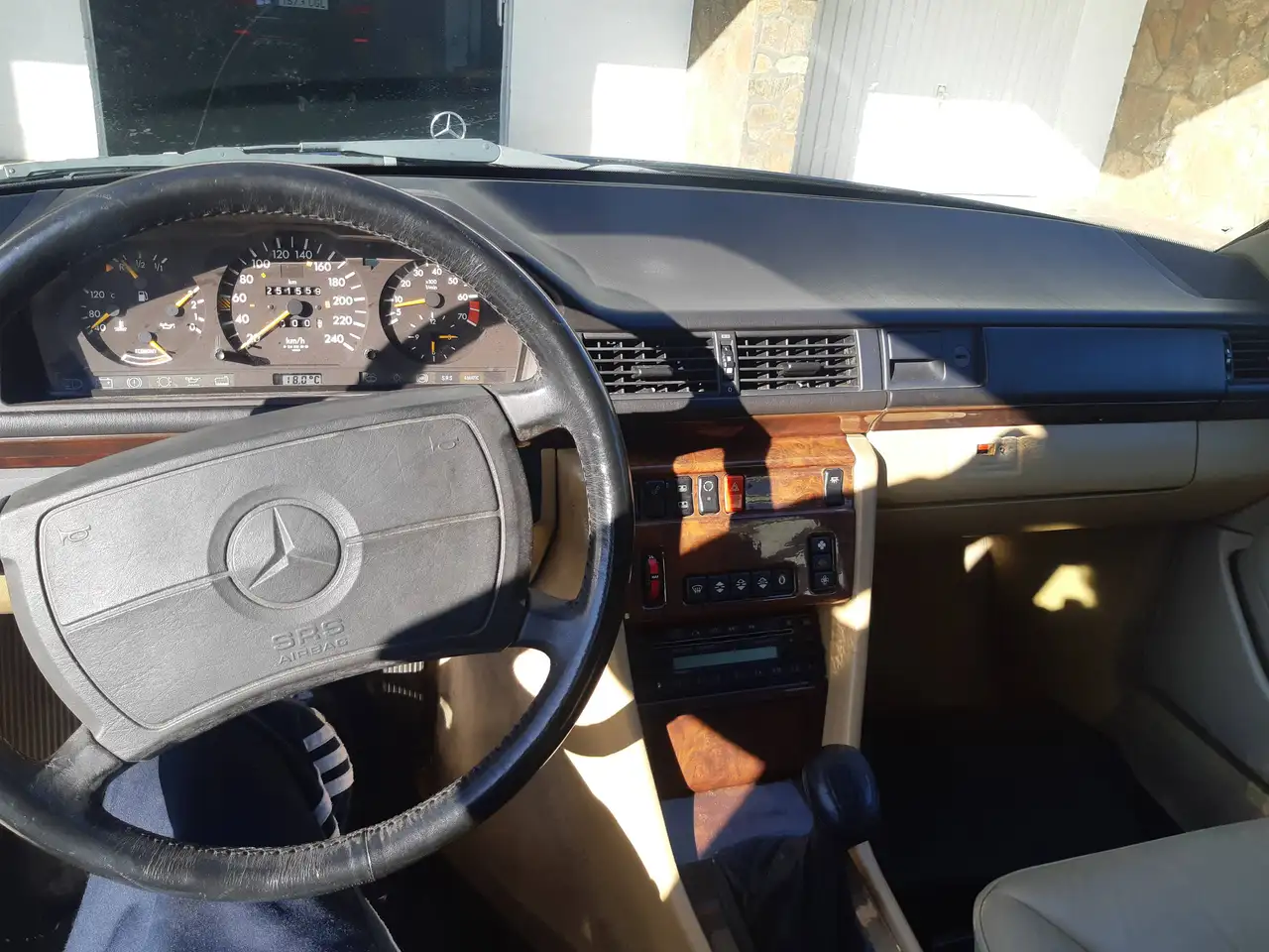 Mercedes-Benz 300E, foto 4