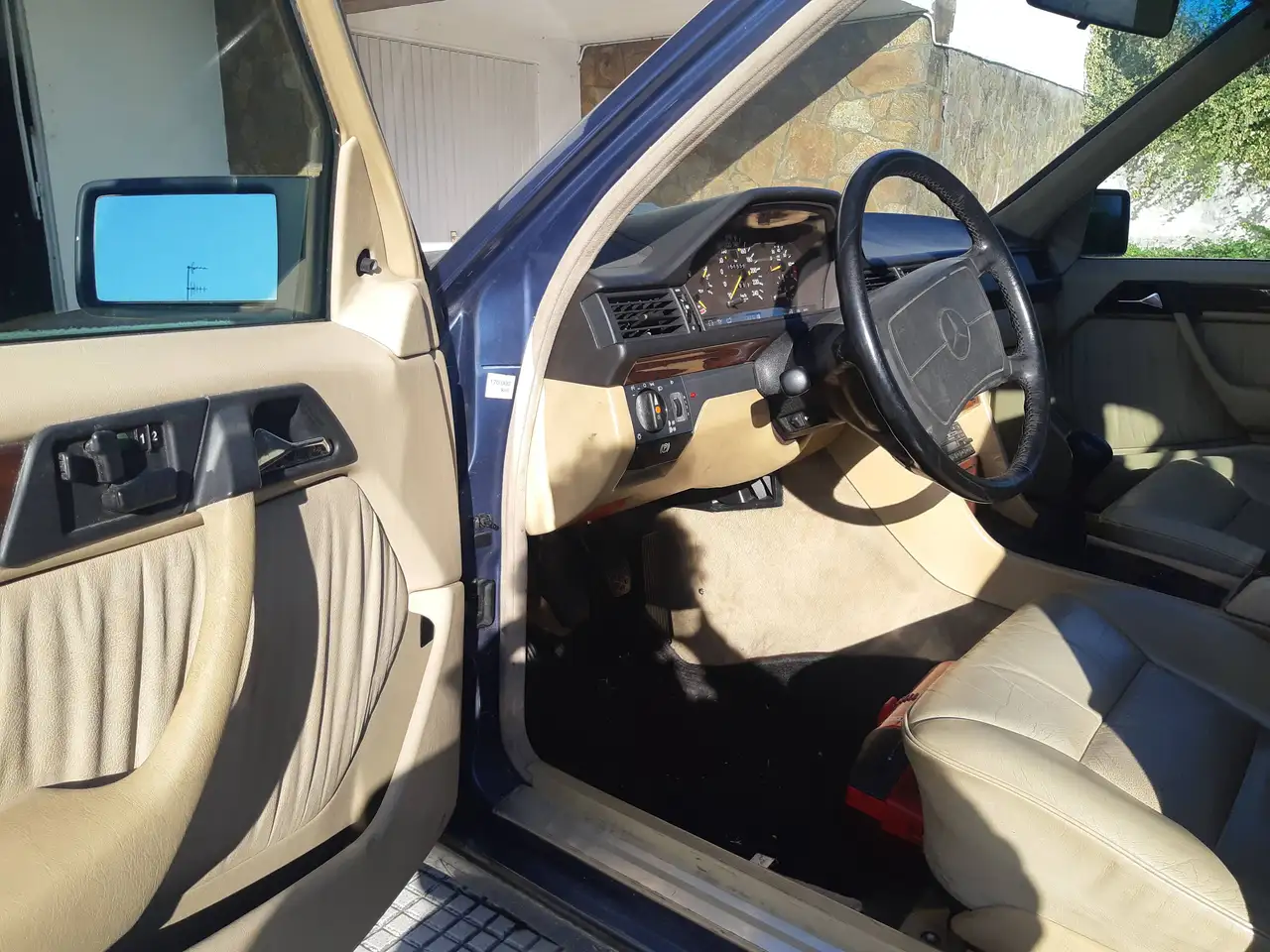 Mercedes-Benz 300E, foto 6