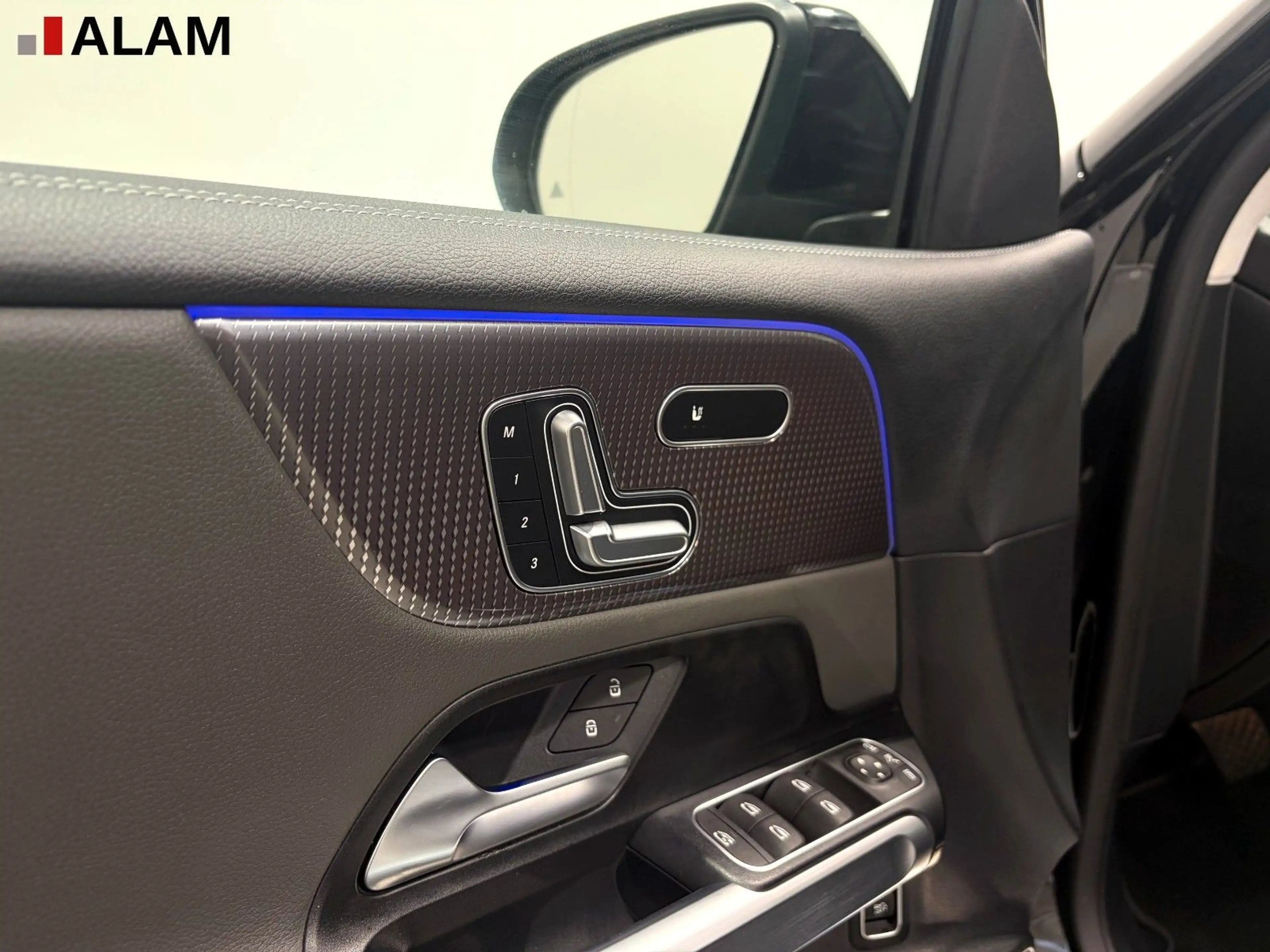 Mercedes-Benz EQB 250 Distr. 7 Sitzer LED HUD Night-Paket 360 — photo 12