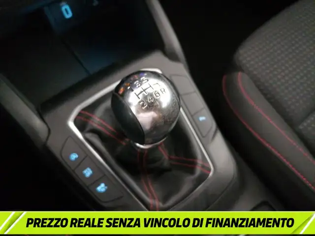 Ford Focus view 13