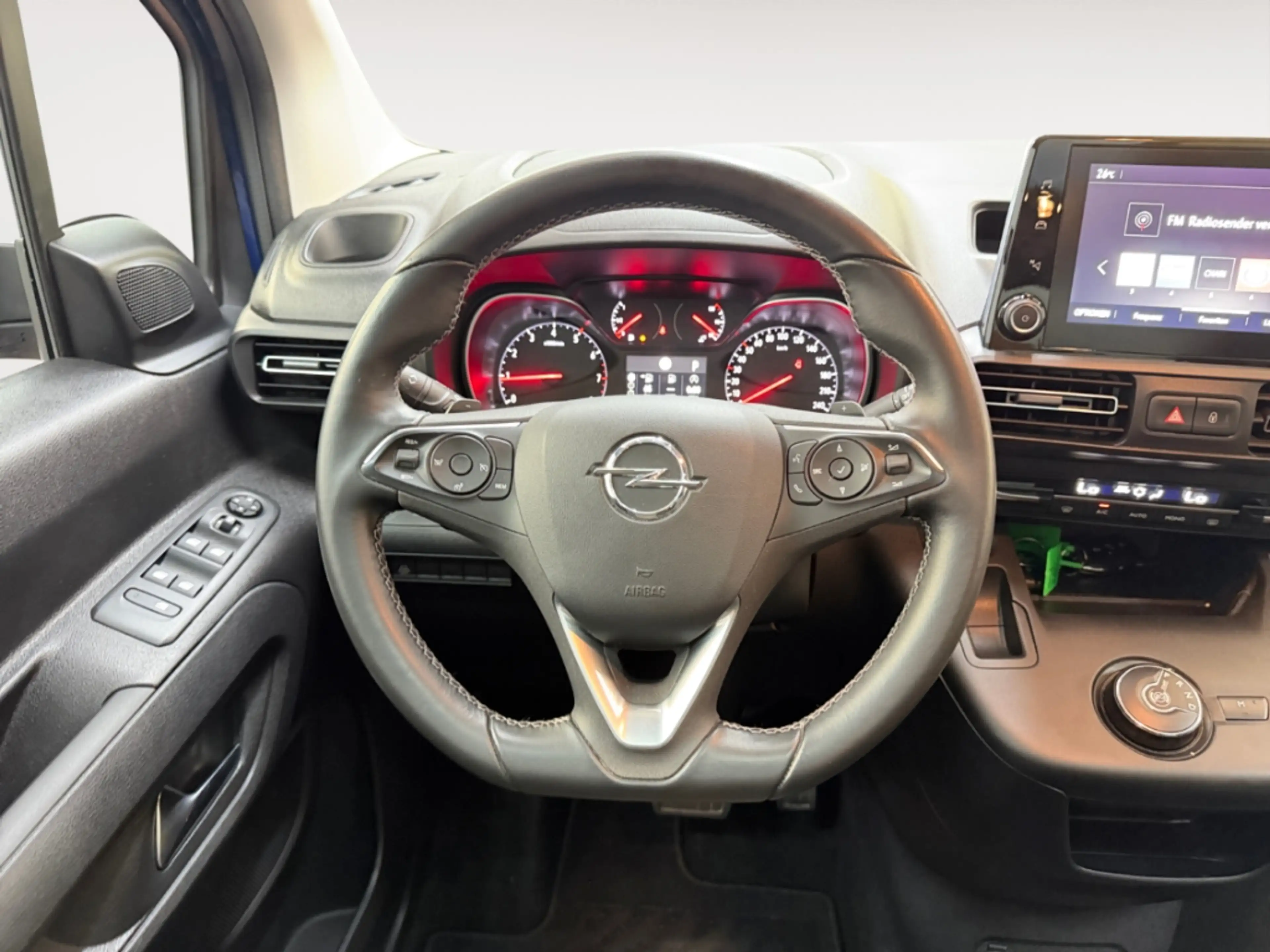 Opel Combo Life Elegance AUTOMATIK NAV PANODACH KAMERA SITZ.HZG TE — photo 14