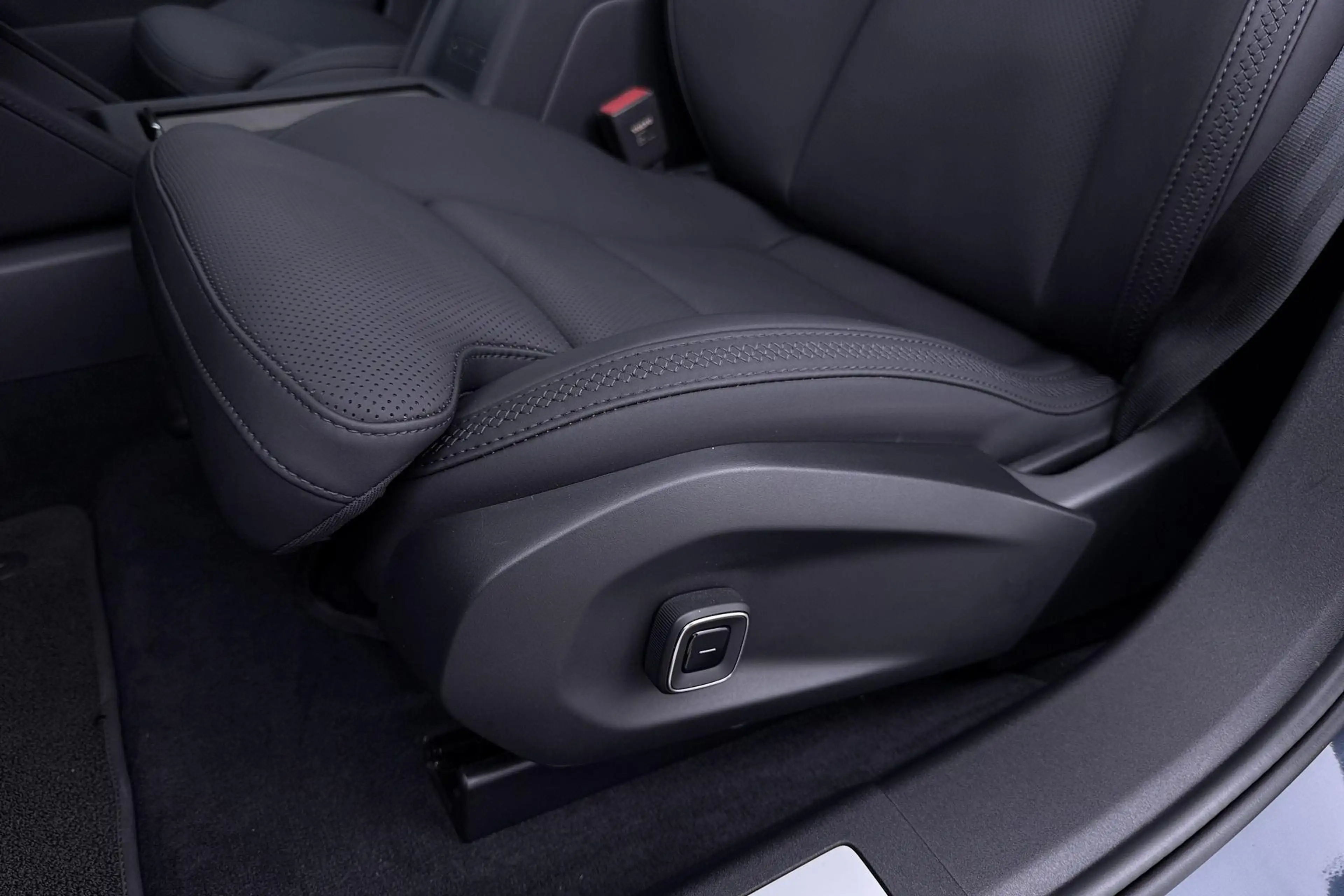 Volvo ES90 Single Motor Extended Range Ultra 92 kWh | FACELIF — photo 41