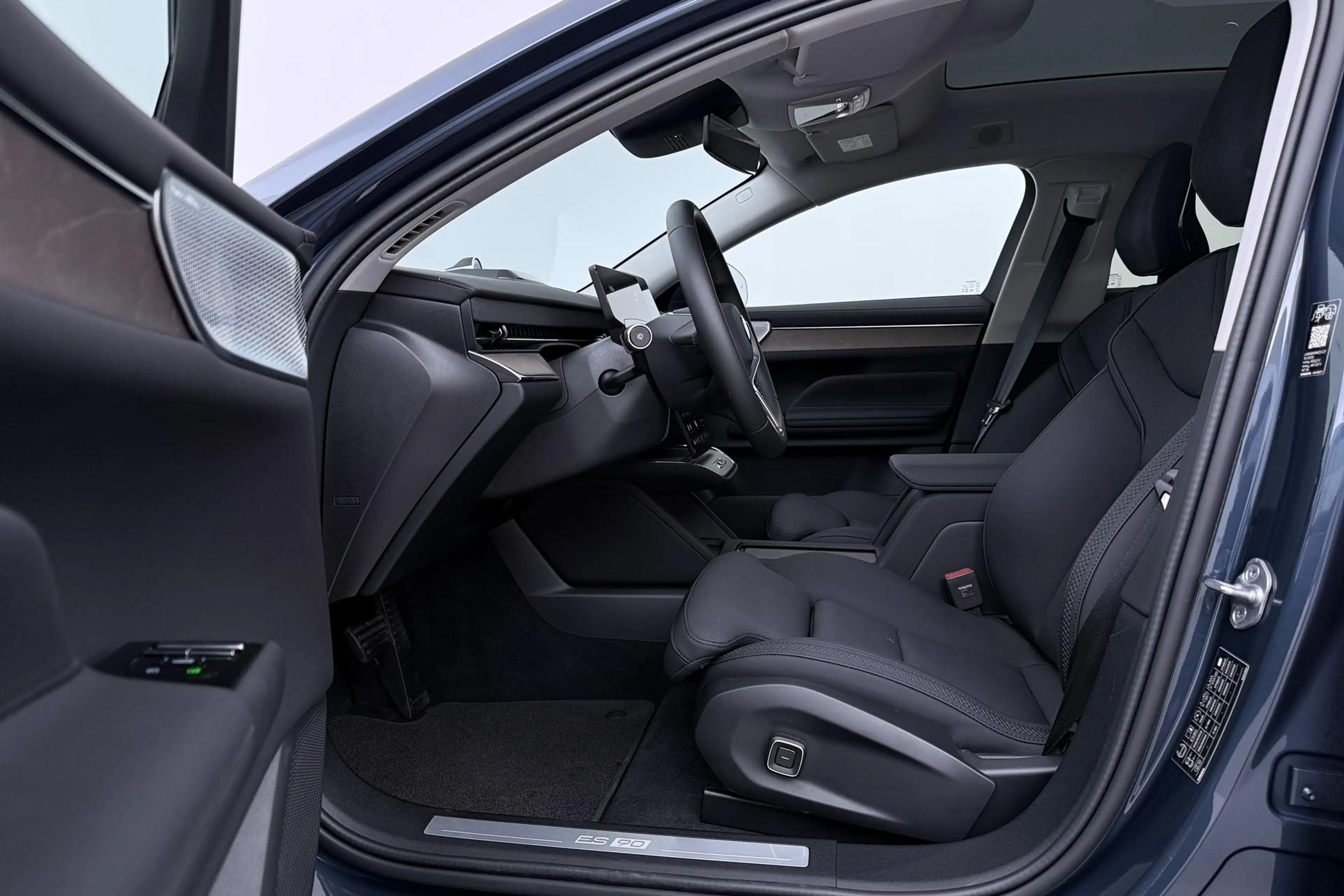 Volvo ES90 Single Motor Extended Range Ultra 92 kWh | FACELIF — photo 3