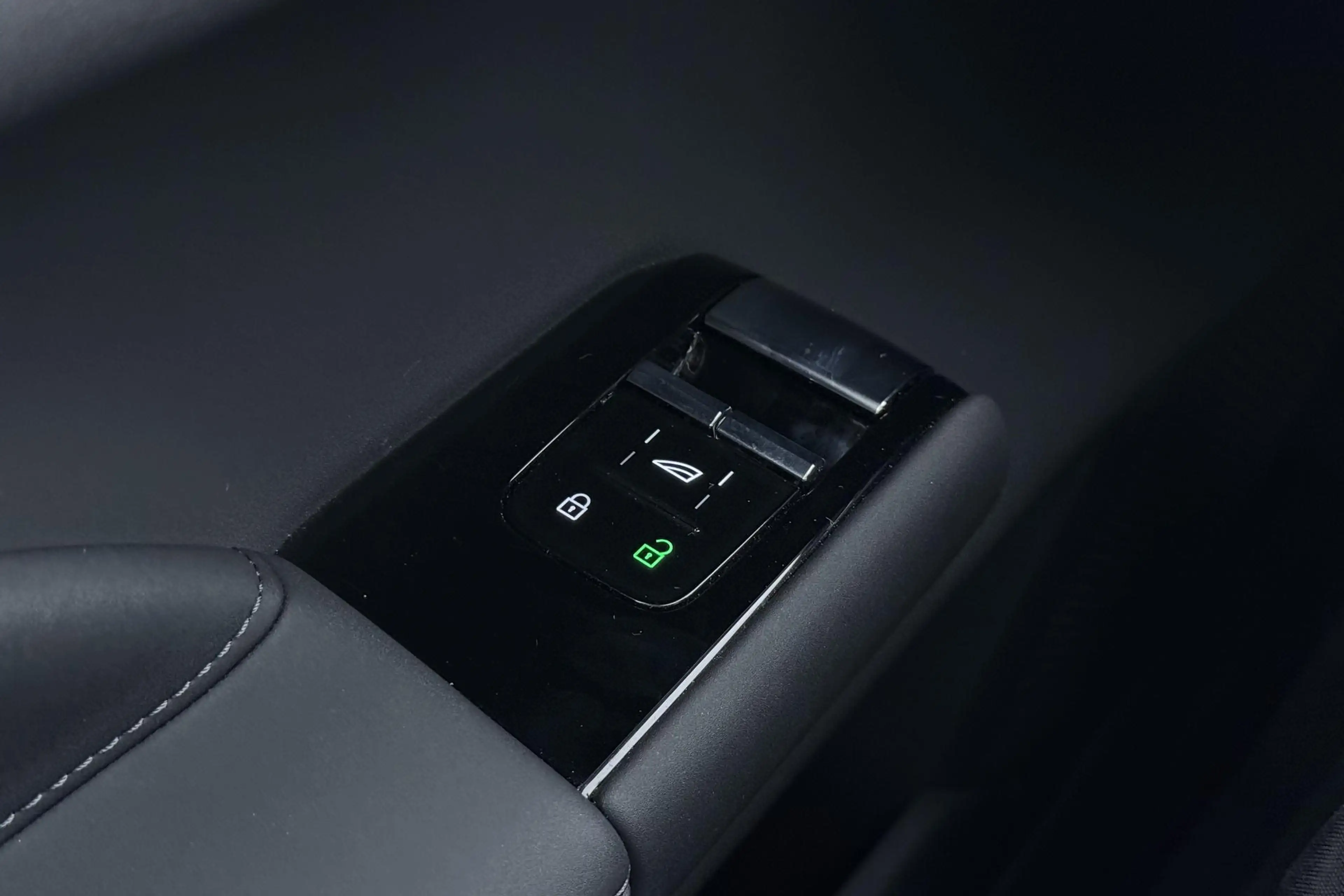 Volvo ES90 Single Motor Extended Range Ultra 92 kWh | FACELIF — photo 40