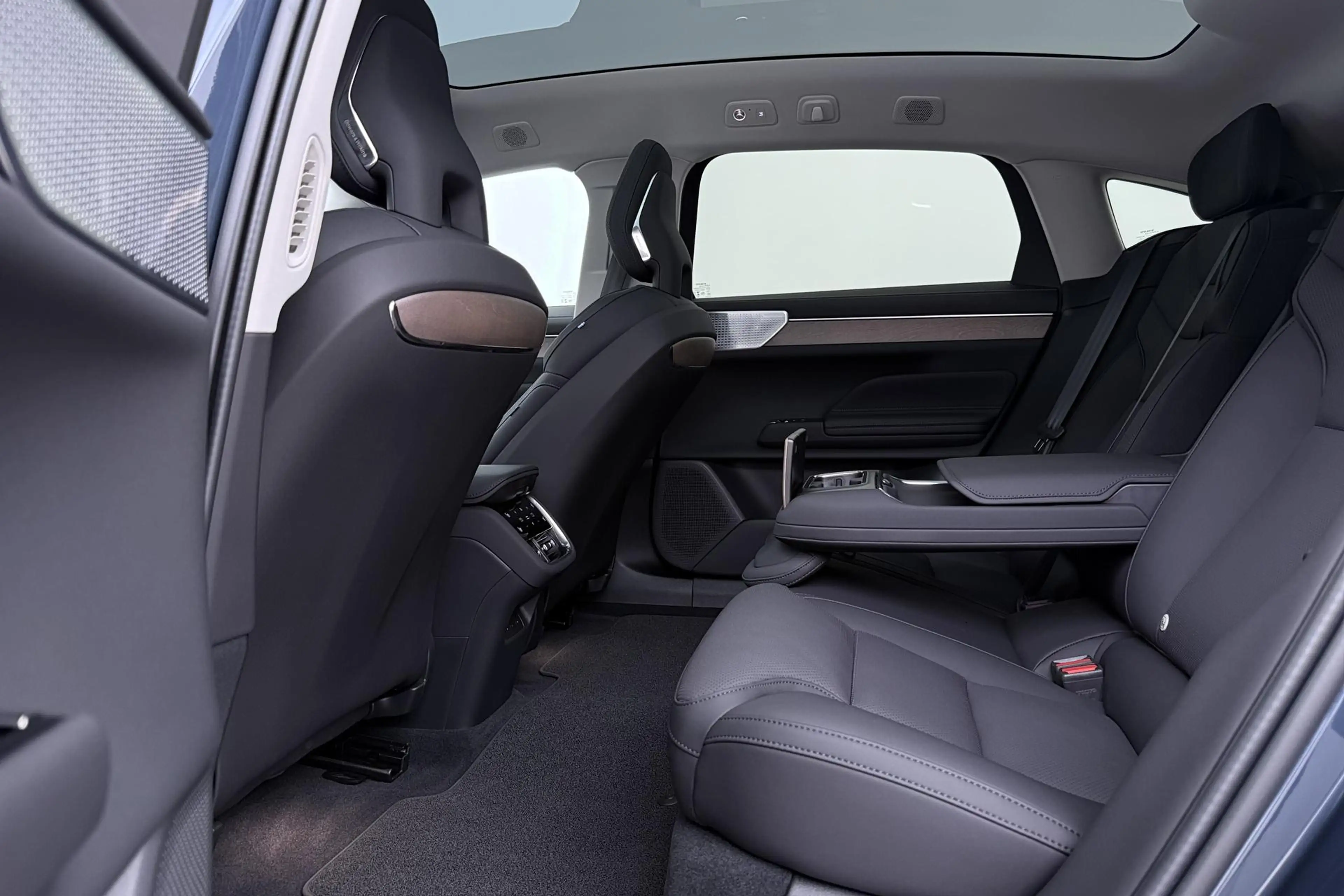 Volvo ES90 Single Motor Extended Range Ultra 92 kWh | FACELIF — photo 42