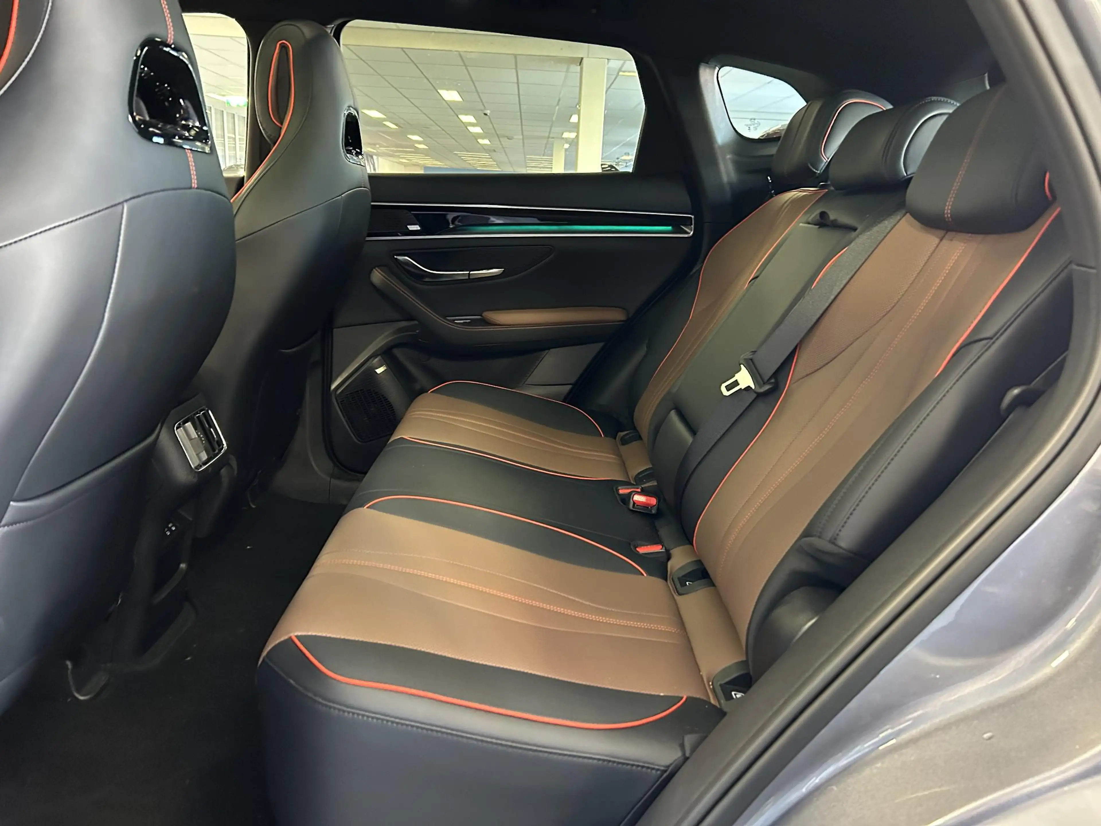 BYD Seal U 1.5 DM-i FWD Boost | PANO | BRUIN LEDER | NAVI | C — photo 8