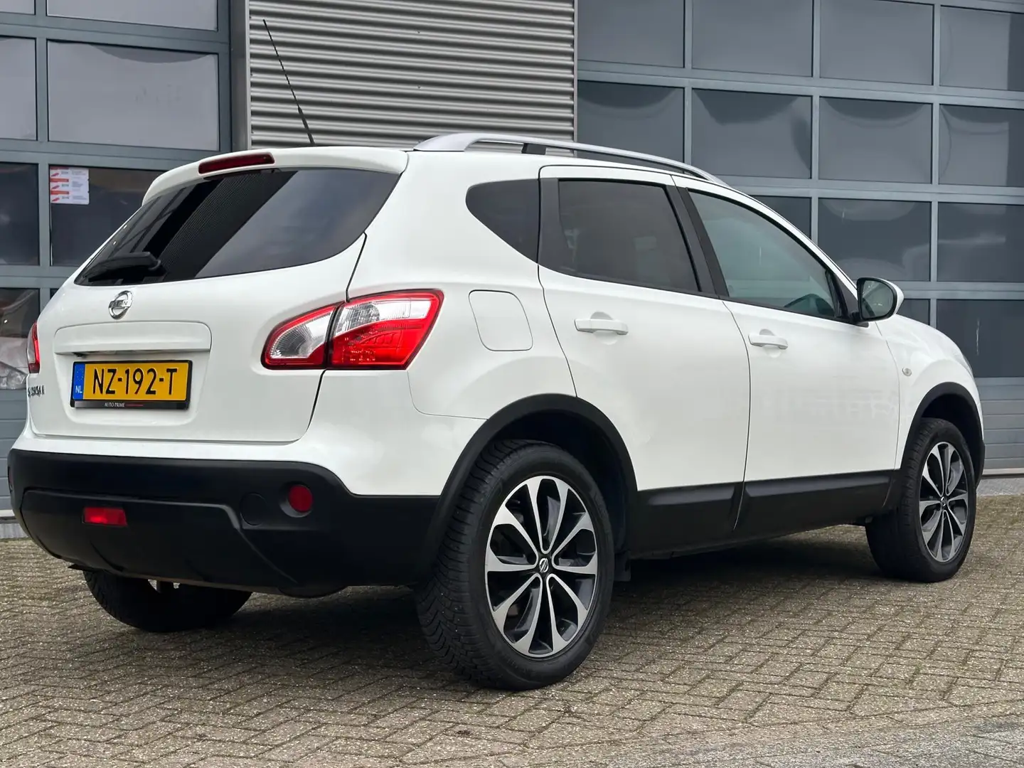 Nissan Qashqai 2.0 Connect Edition | NAVI | PANO | CRUISECR | Cam Weiß - 2