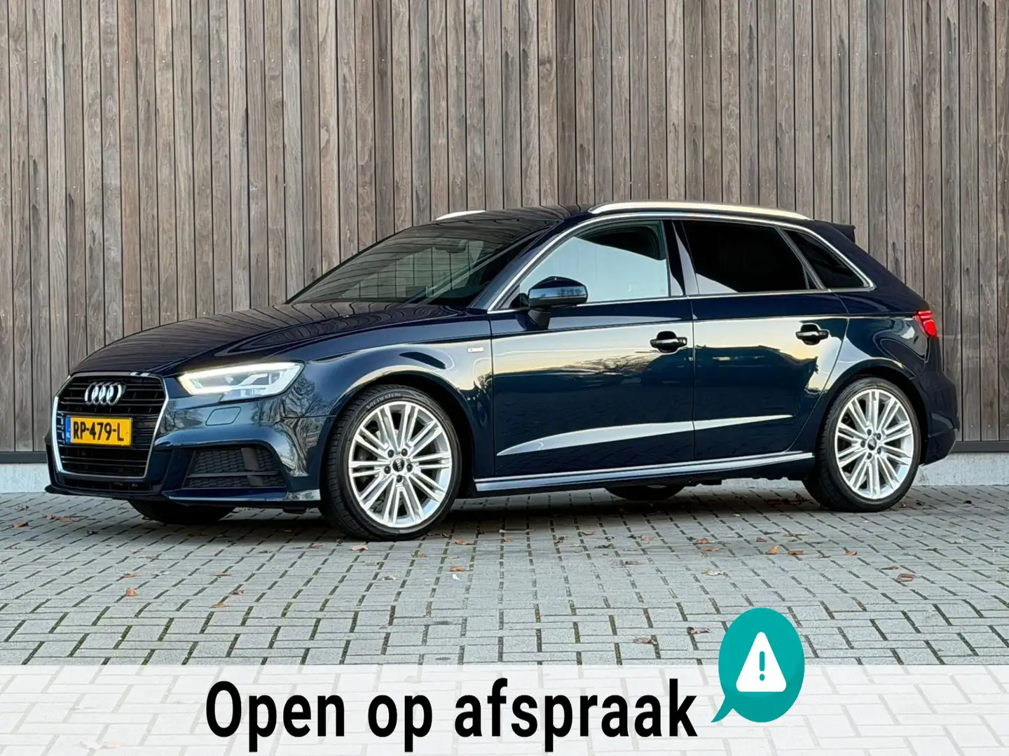 Audi A3 Sportback 1.0 TFSI Sport S Line Edition Blau - 1