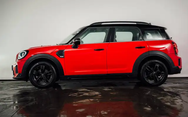 Mini Countryman view 2
