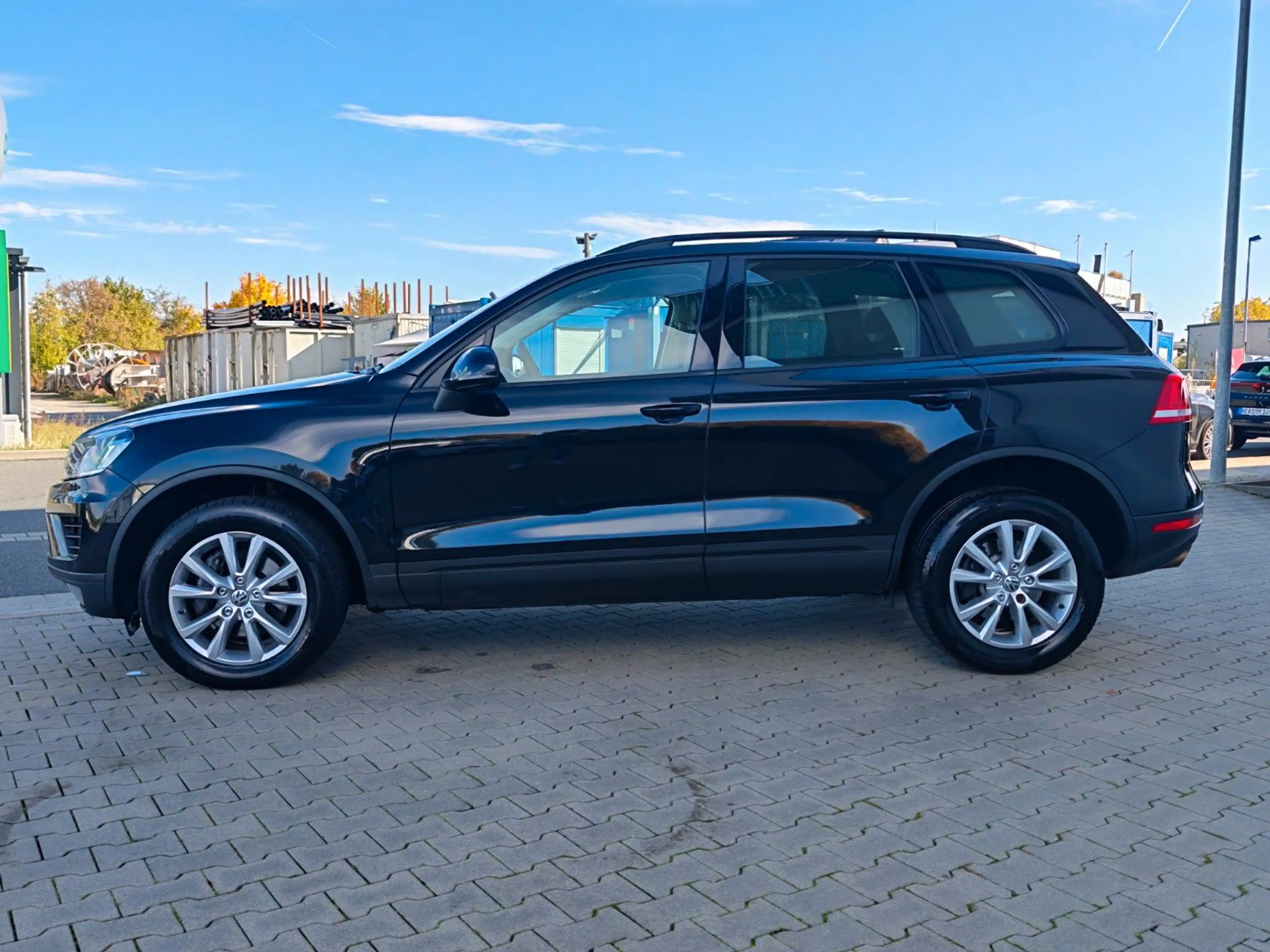 Volkswagen Touareg V6 TDI BMT 4Motion AHK 1,Hand TÜV Neu — photo 2