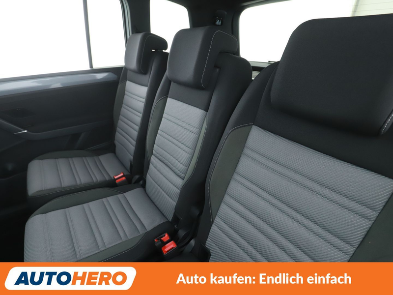 Volkswagen Touran 1.8 TSI Highline BlueMotion Tech Aut.*CARPLAY*PDC* — photo 14