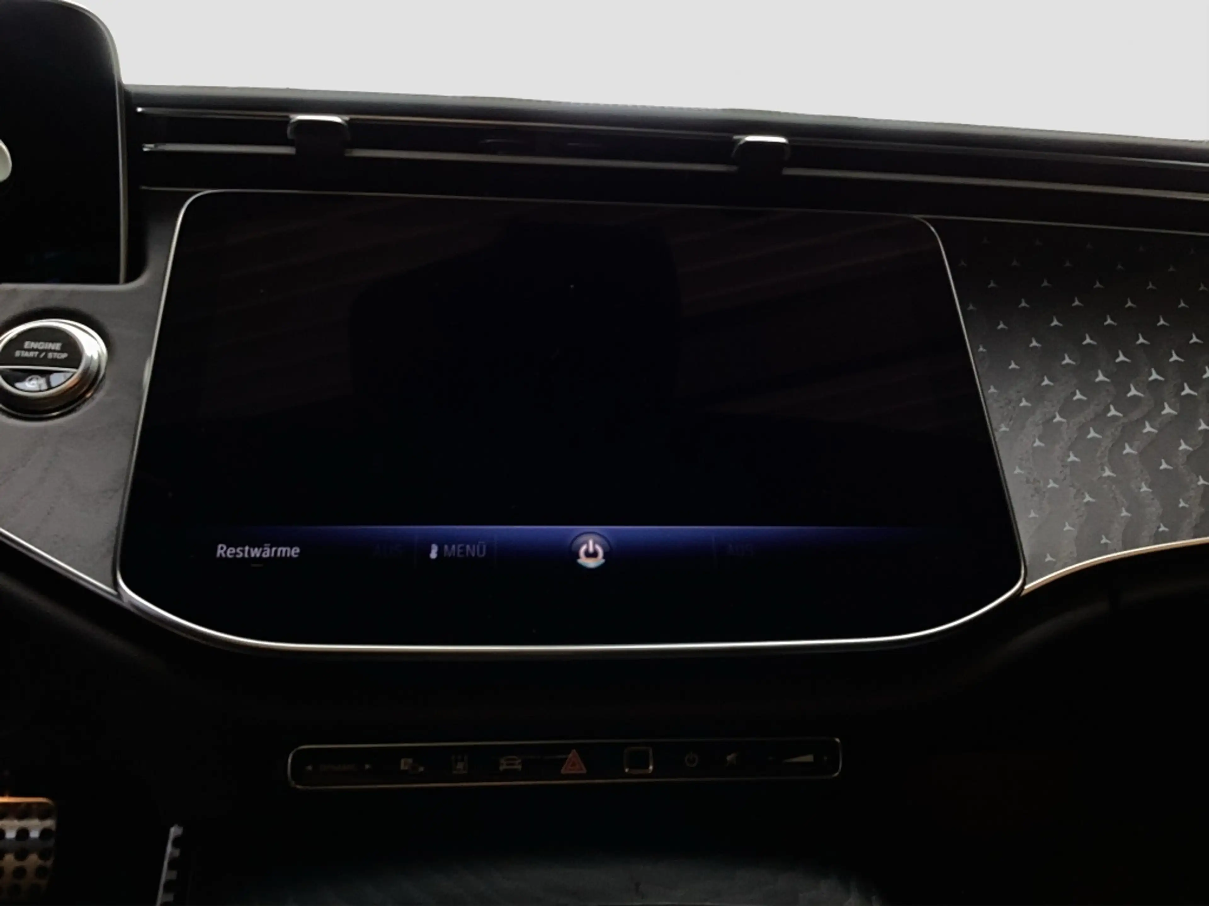 Mercedes-Benz E 450 d 4M T AMG*AHK*Pano-Dach*Digital Light*KAM — photo 11