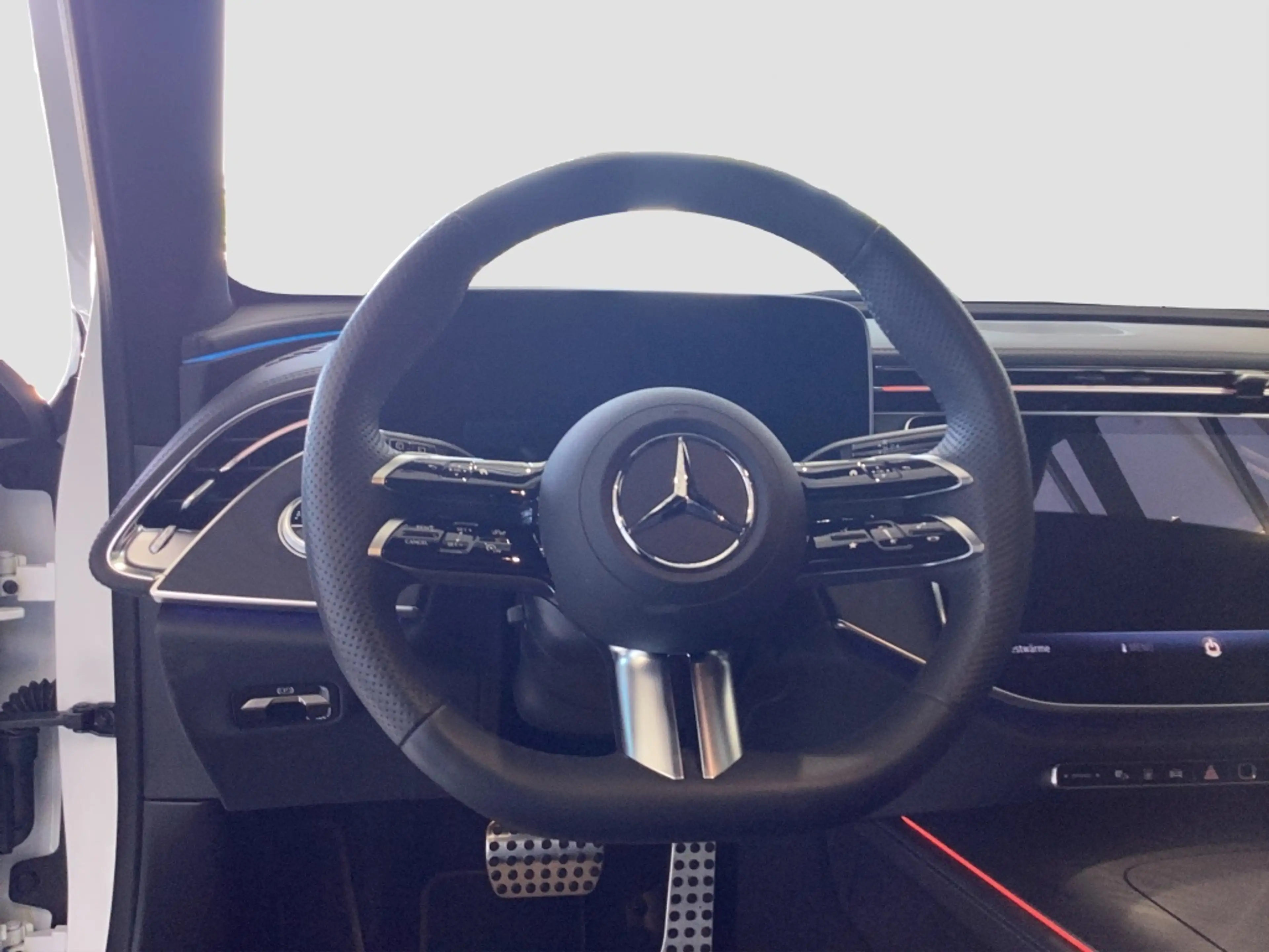 Mercedes-Benz E 450 d 4M T AMG*AHK*Pano-Dach*Digital Light*KAM — photo 8
