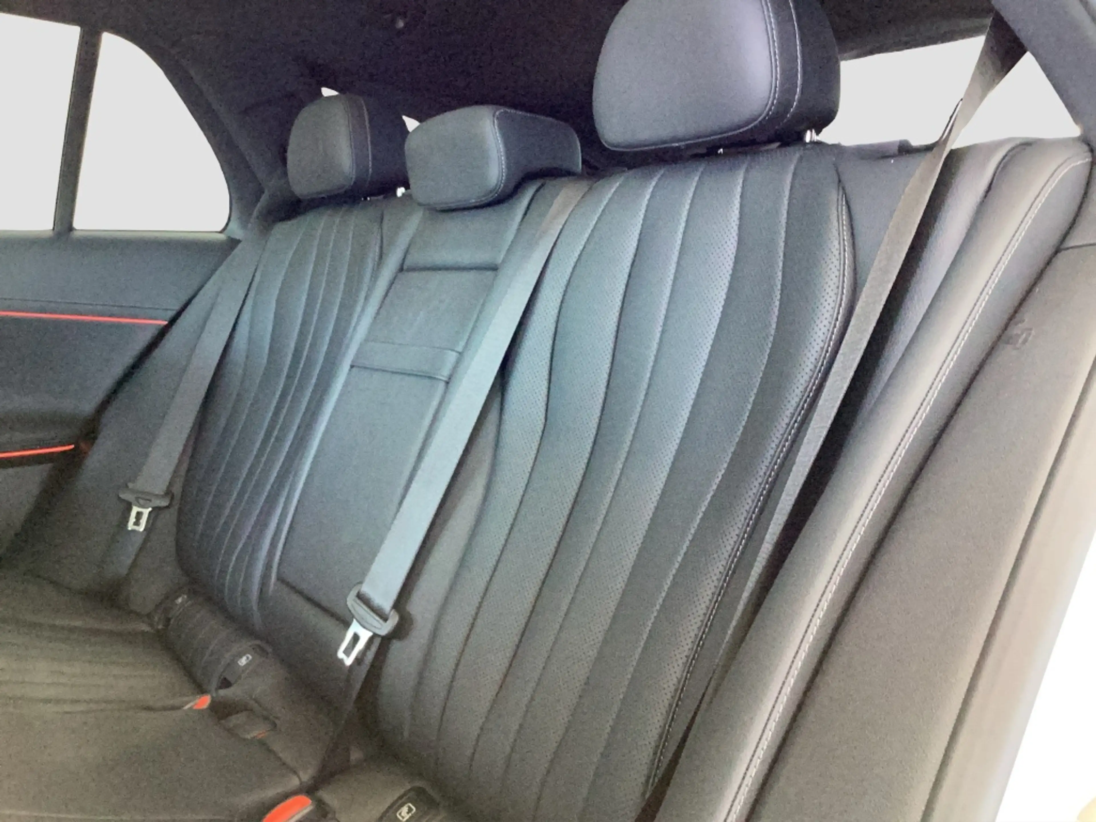 Mercedes-Benz E 450 d 4M T AMG*AHK*Pano-Dach*Digital Light*KAM — photo 13