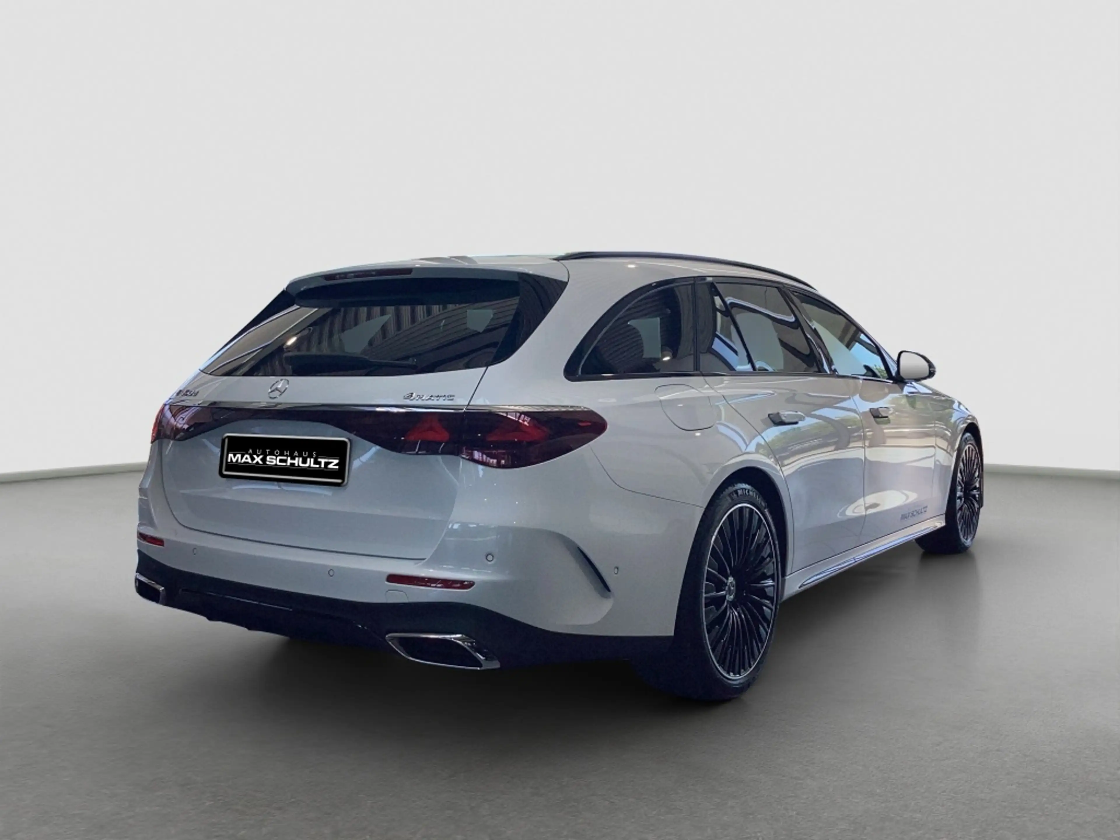 Mercedes-Benz E 450 d 4M T AMG*AHK*Pano-Dach*Digital Light*KAM — photo 3