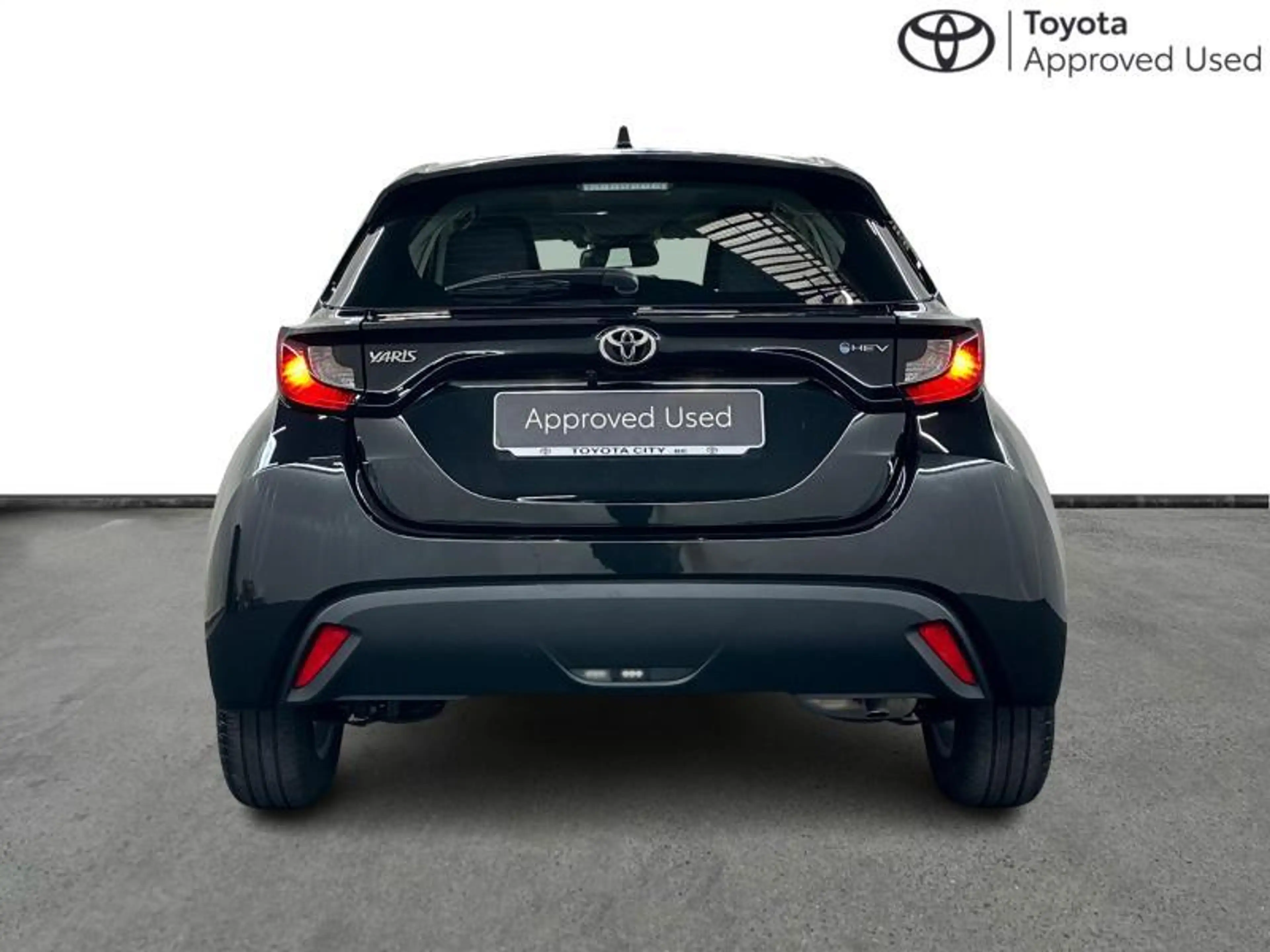 Toyota Yaris Dynamic — photo 4