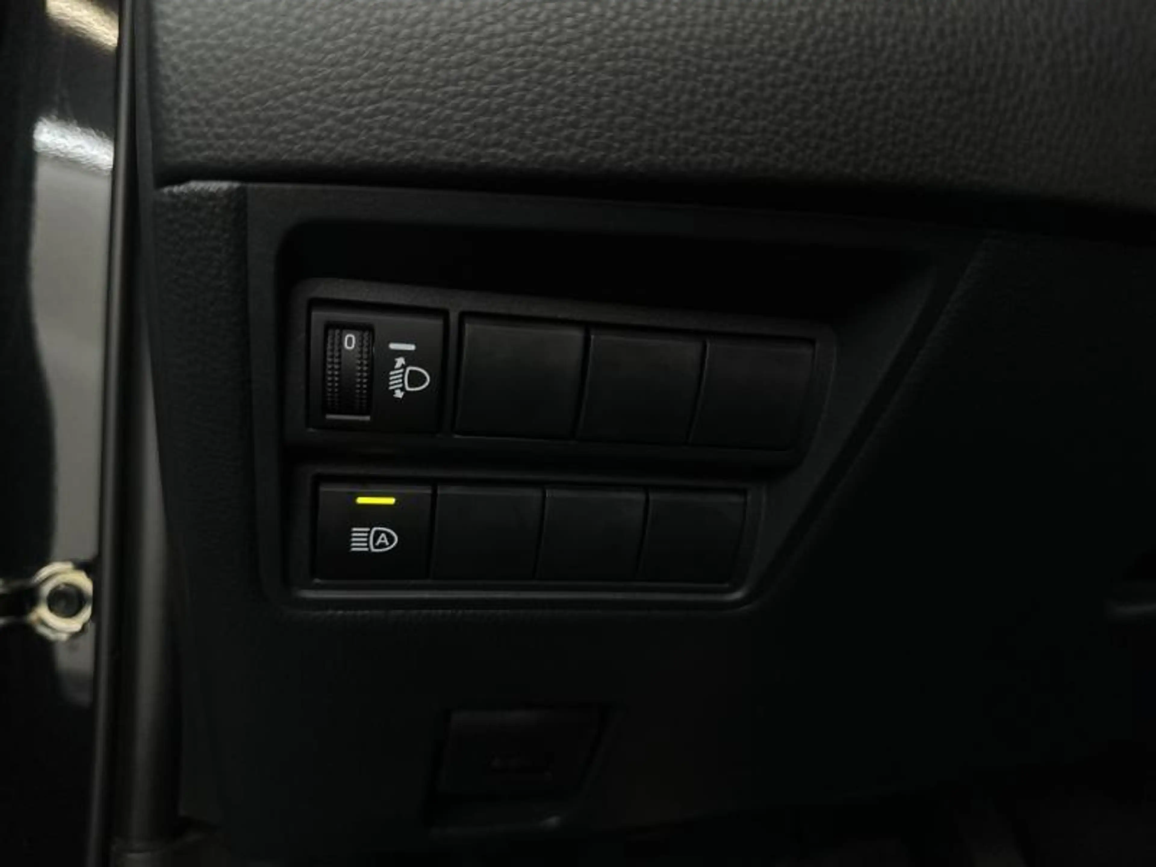 Toyota Yaris Dynamic — photo 20
