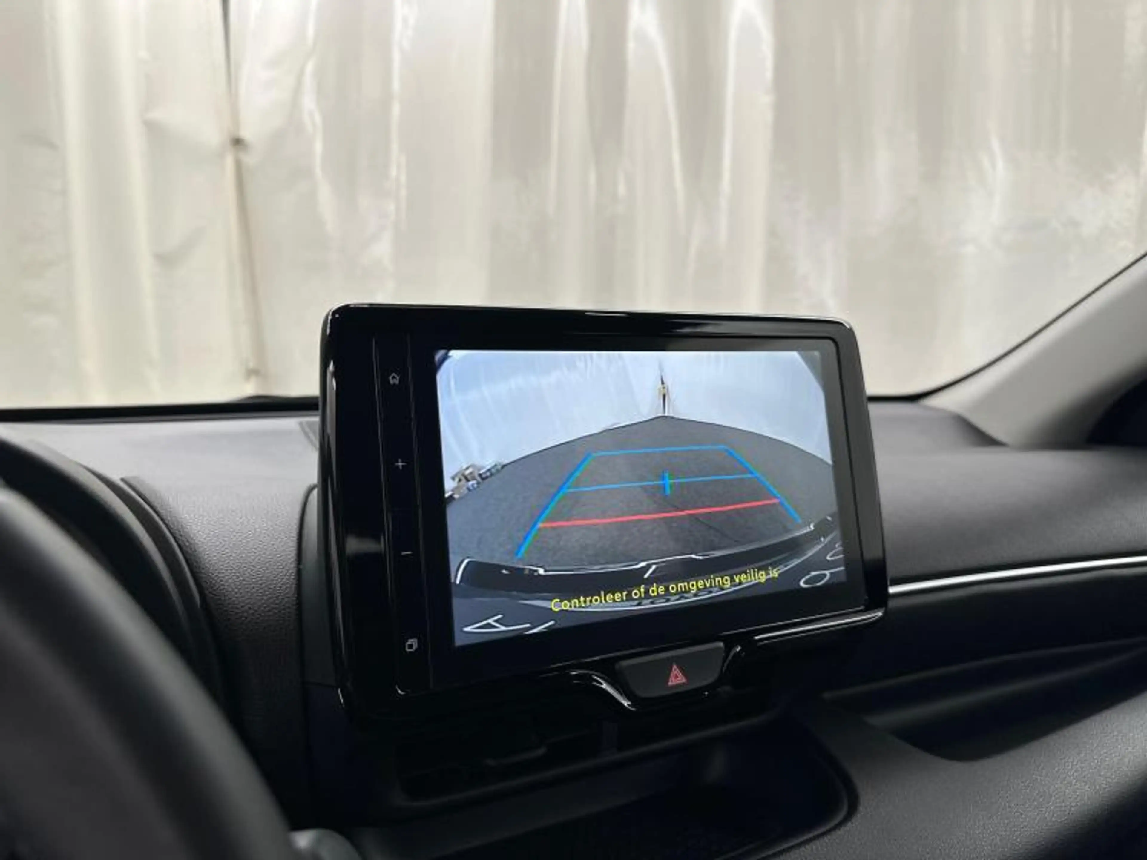 Toyota Yaris Dynamic — photo 25