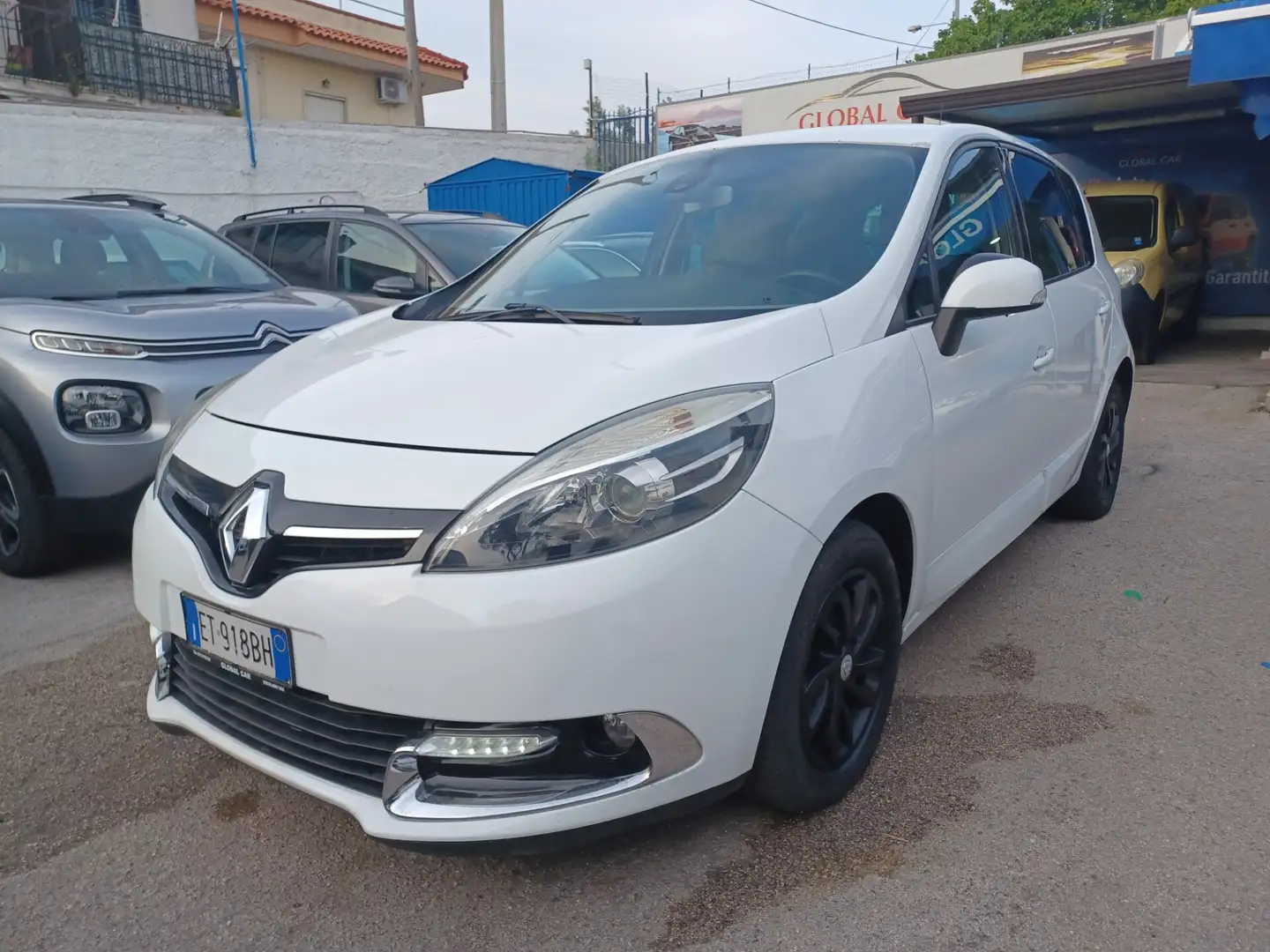 Renault Scenic Scénic XMod 1.5 dCi 110CV EDC Live Weiß - 1