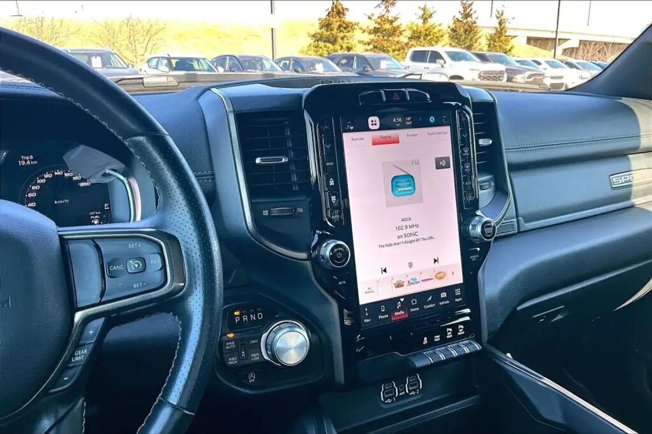 RAM 1500 снимка RAM 1500