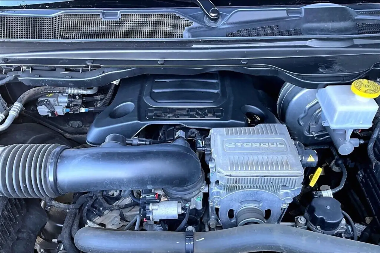 RAM 1500 снимка RAM 1500