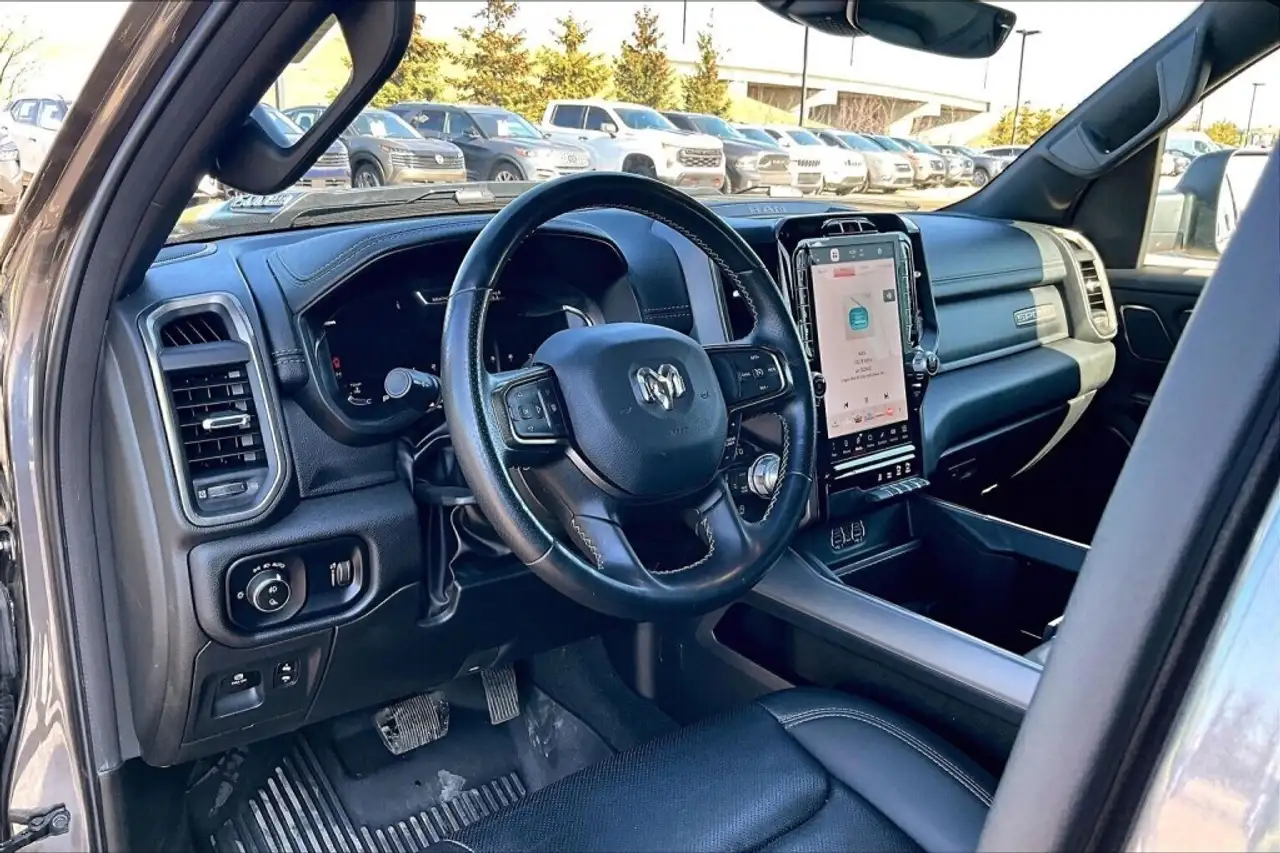RAM 1500 снимка RAM 1500