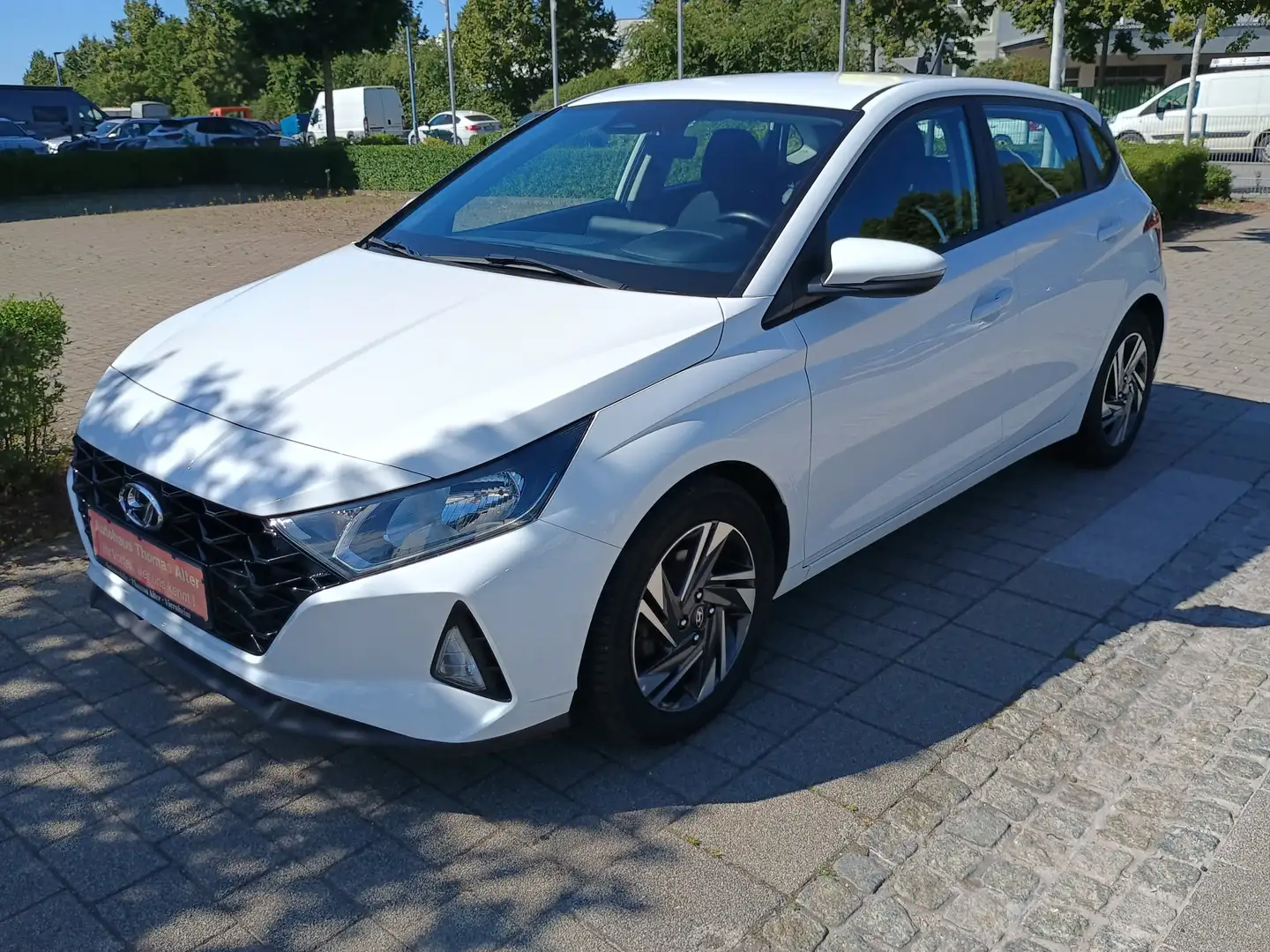 Hyundai i20 1.0 T-GDI Select 100 PS/Sitz+Lenkradhzg/1.Hd/37Tkm Weiß - 2