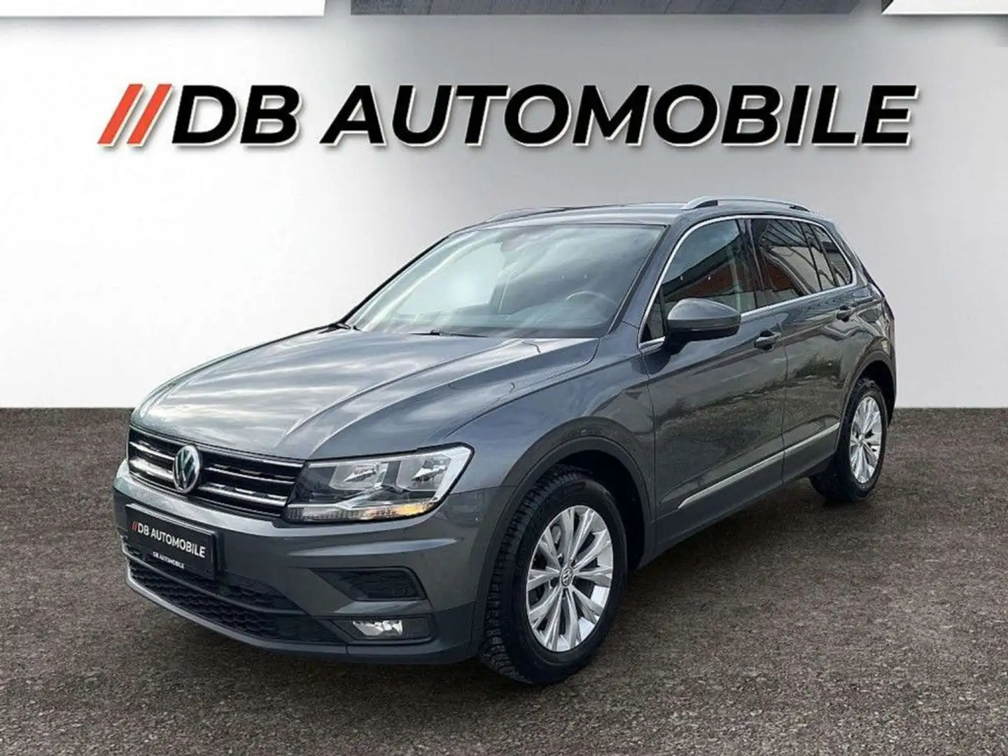 Volkswagen Tiguan 2,0 TDI SCR Comfortline, Navi, Apple Car Play Grau - 1