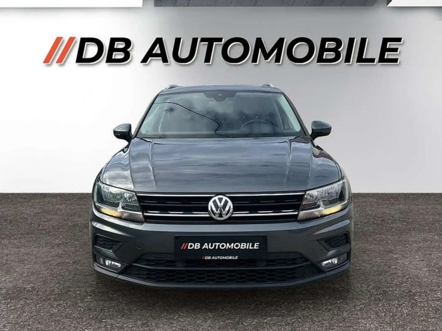 Volkswagen Tiguan 2,0 TDI SCR Comfortline, Navi, Apple Car Play Grau - 2