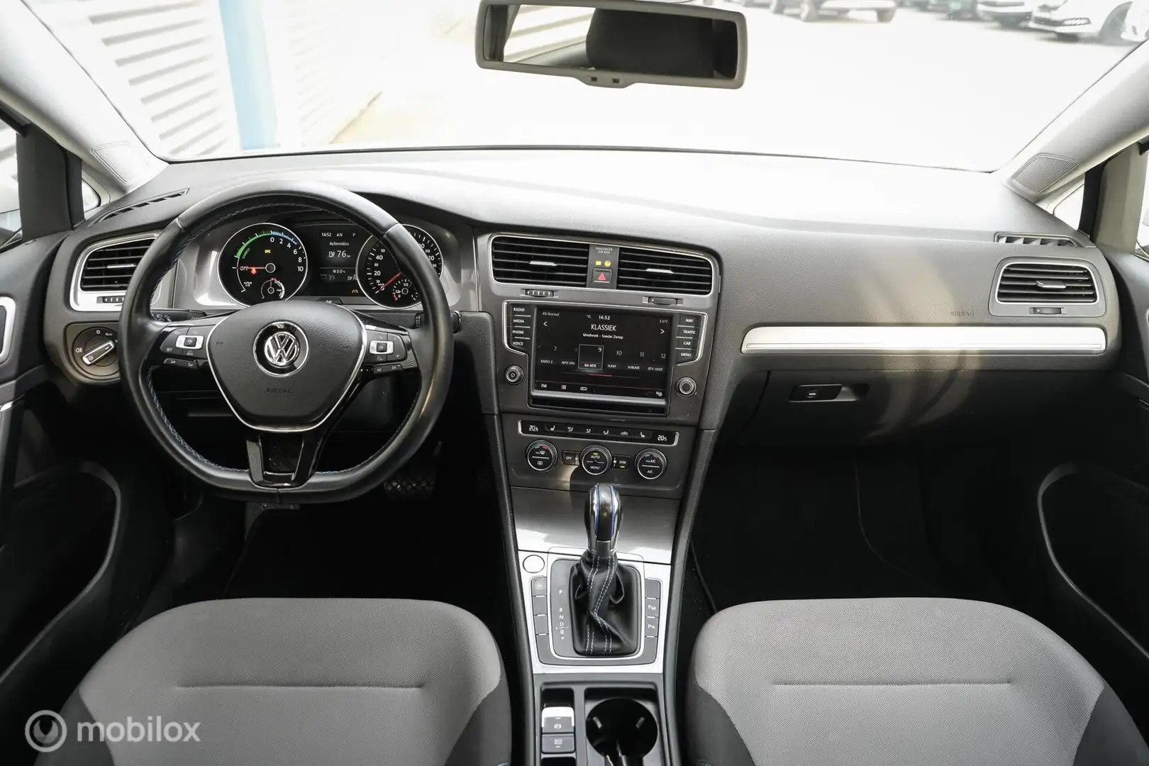 Volkswagen e-Golf | Led | Stoelver. | Camera | Navi | CarPlay Weiß - 2